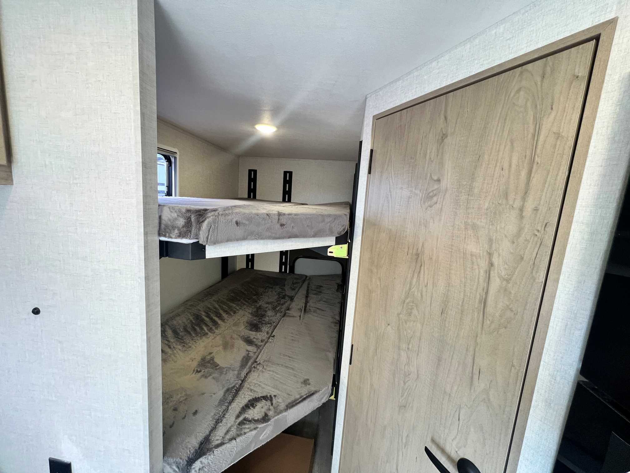 2026 Ember RV Overland Series 190MSL - Image 14