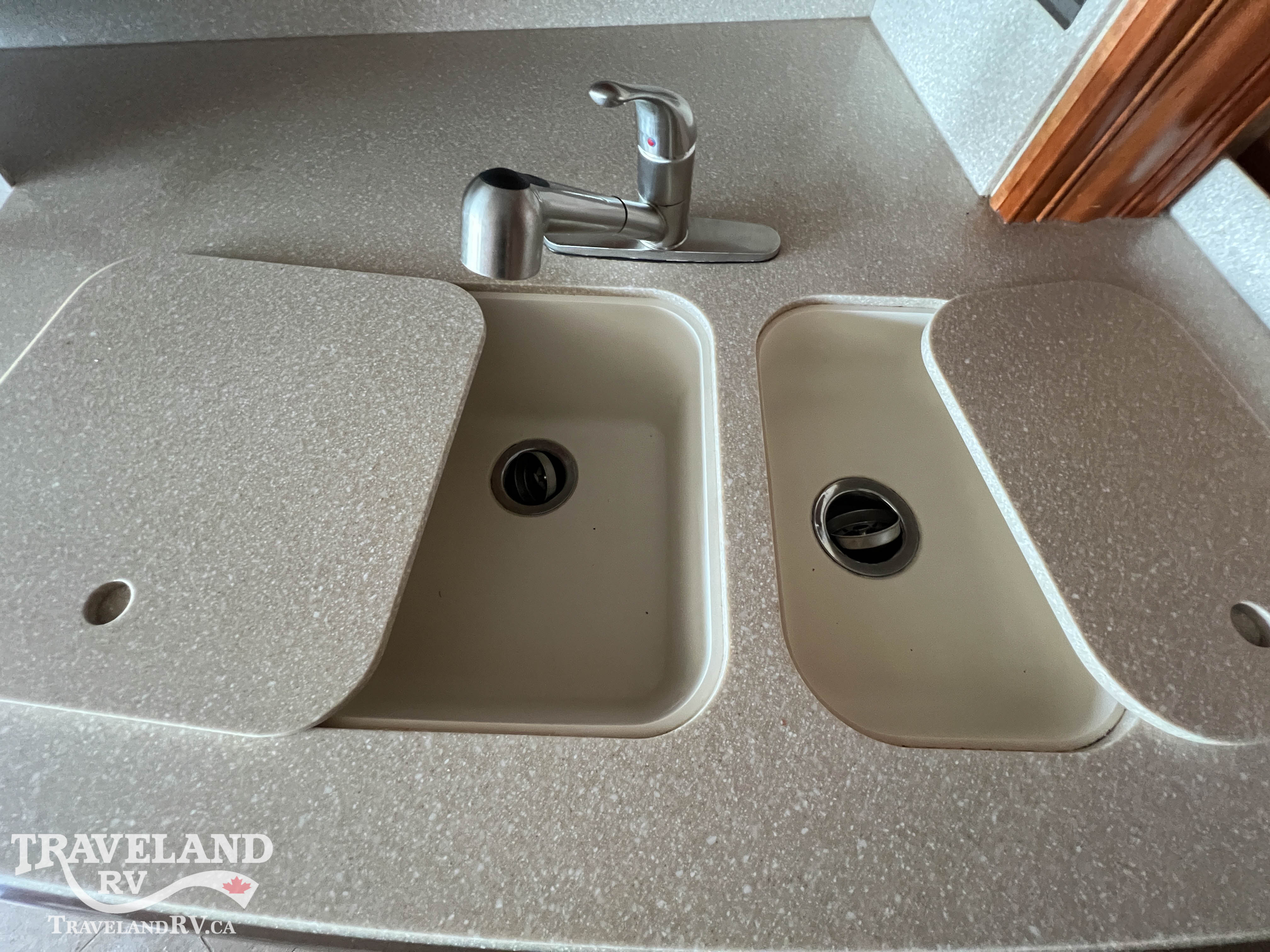 2011 Newmar Dutch Star 3734 - Image 24