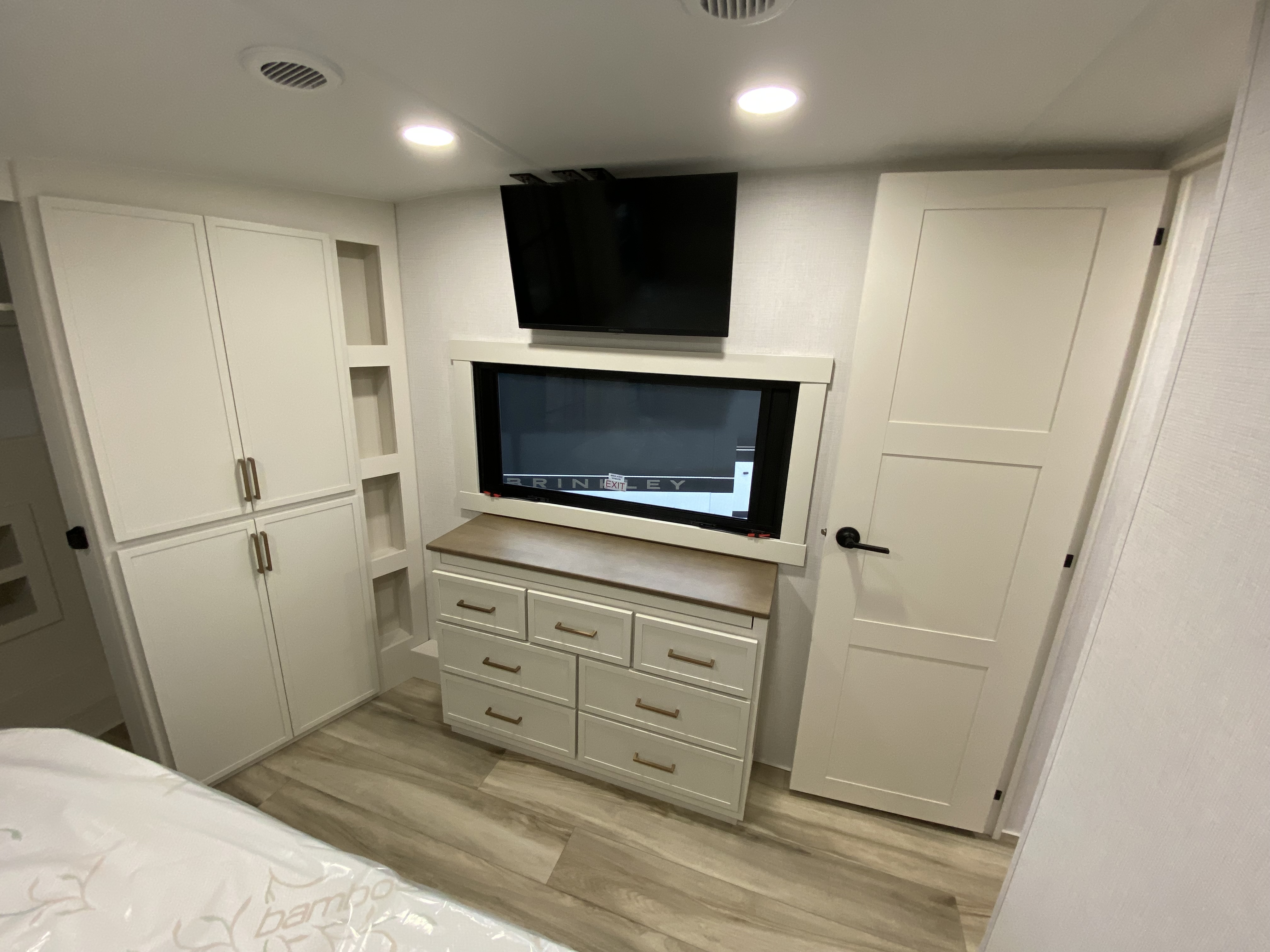 2027 Brinkley RV Model Z 3100 - Image 20