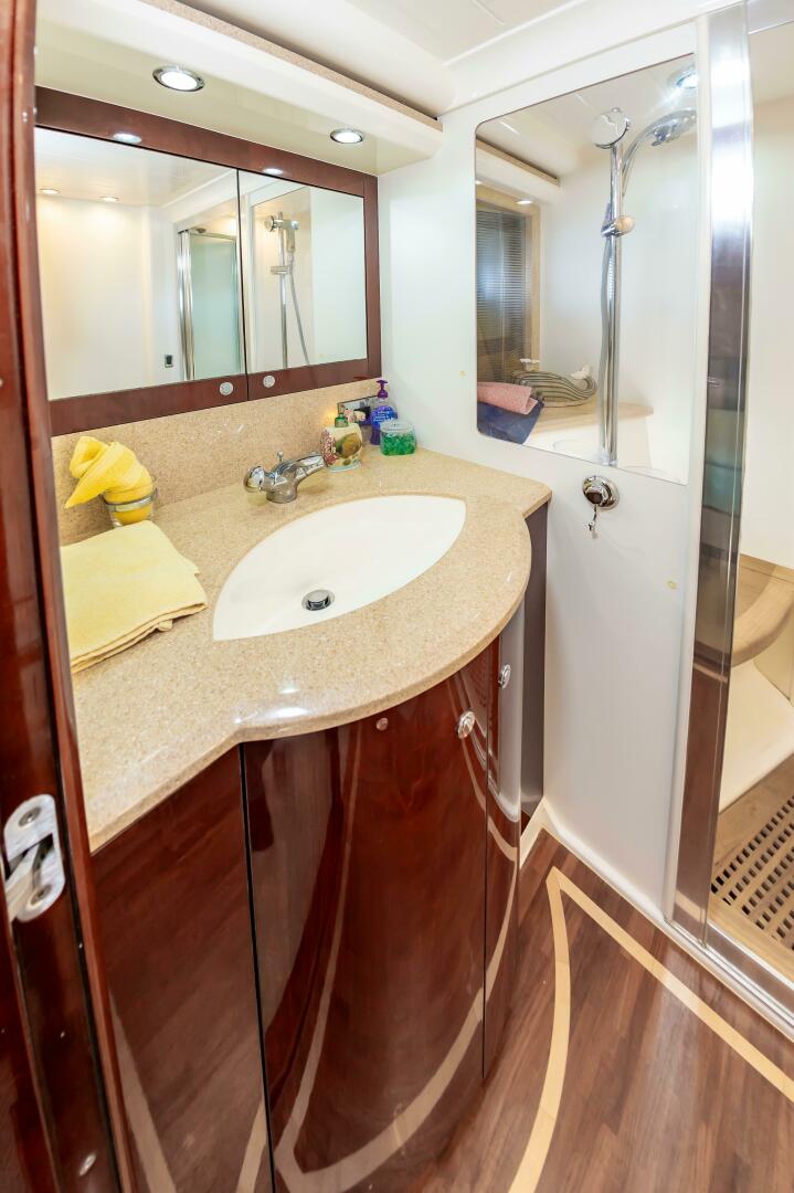 2006 Princess 75 - Image 77