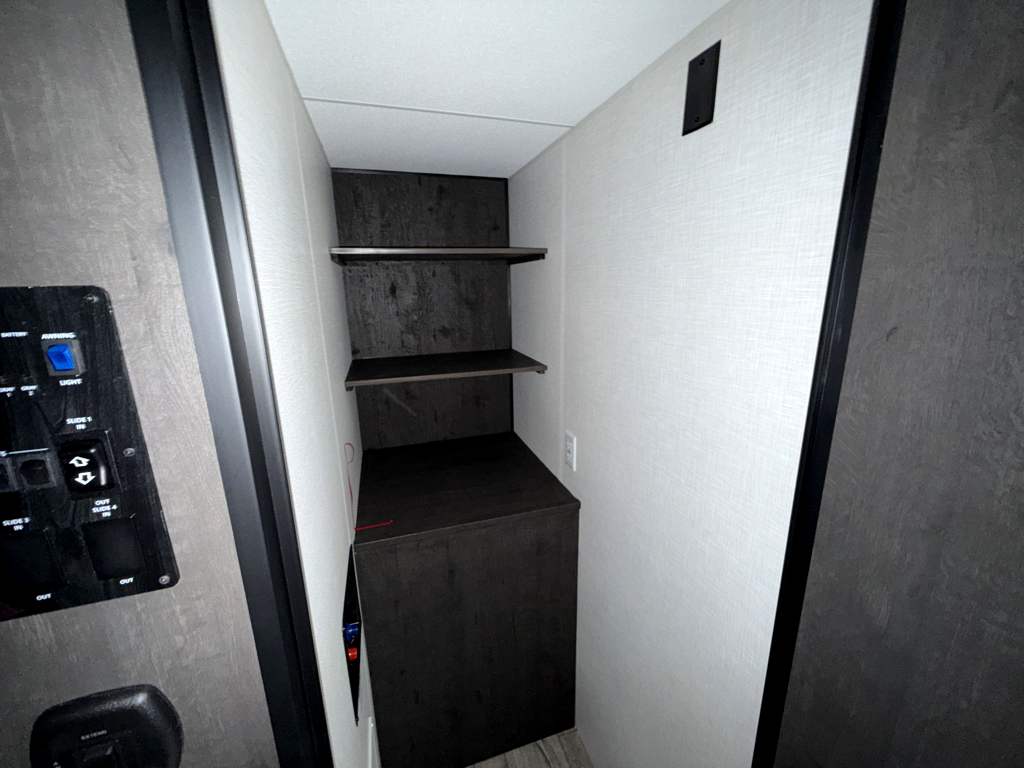 2026 VENTURE RV SIENNA 311VDB - Image 15