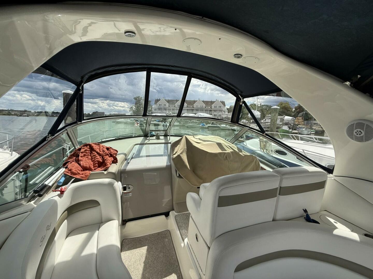 2007 Sea Ray 320 Sundancer - Image 10