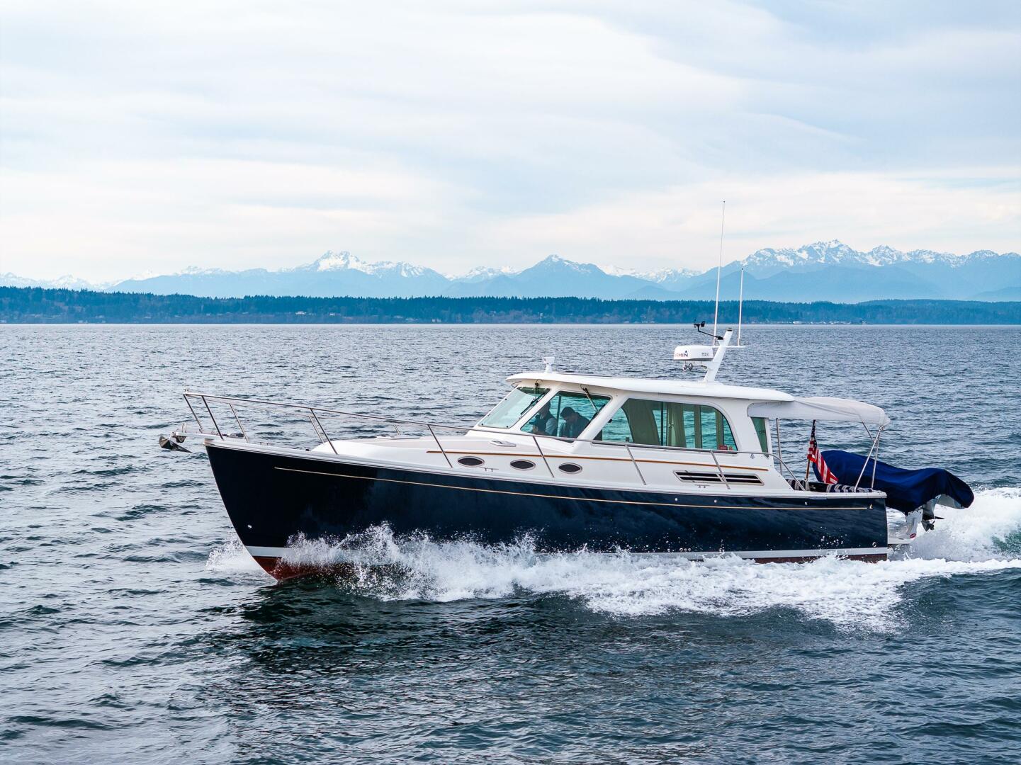 2010 Back Cove 37 - Image 9