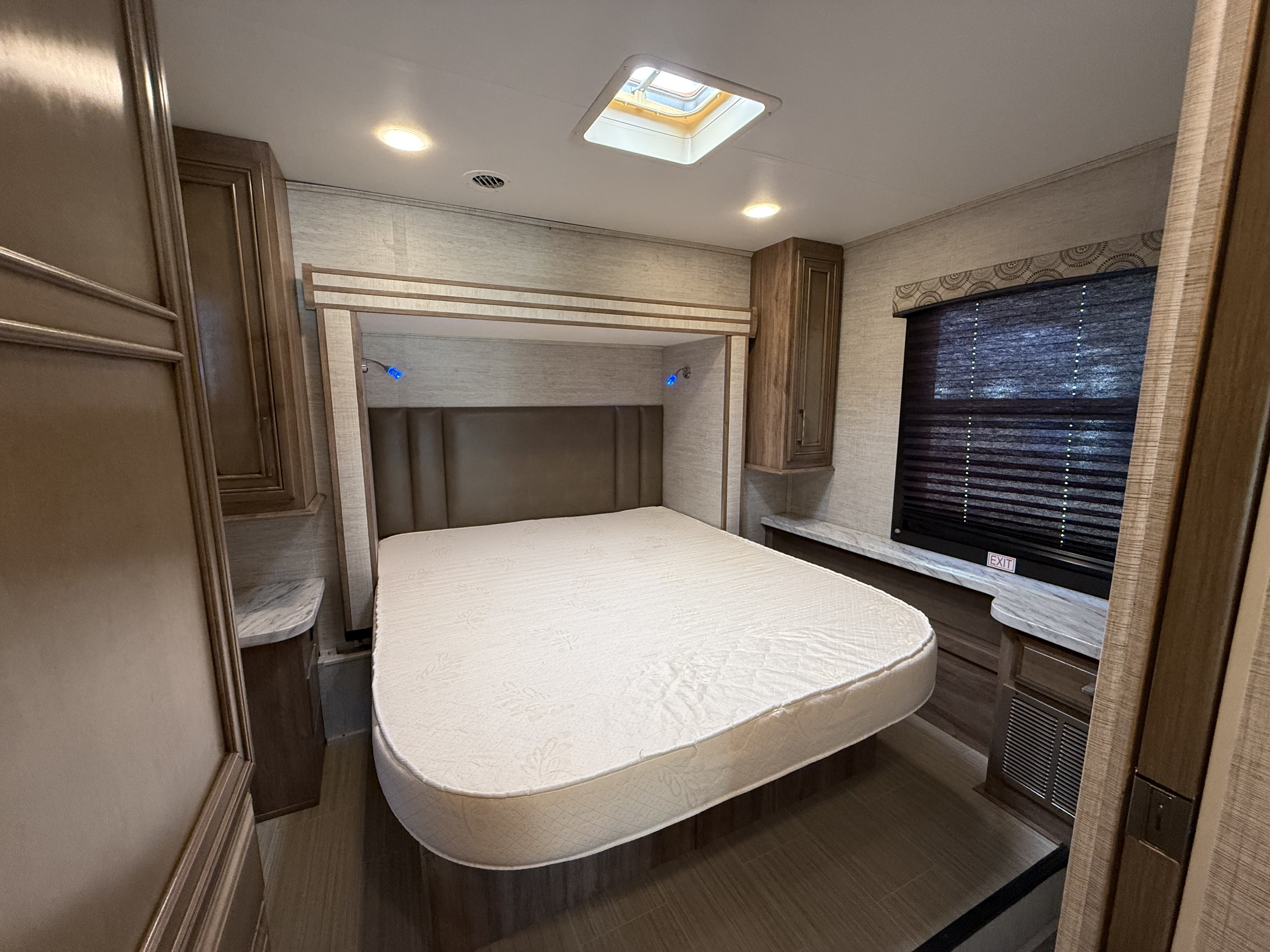 2021 Entegra Coach Odyssey 30Z - Image 19