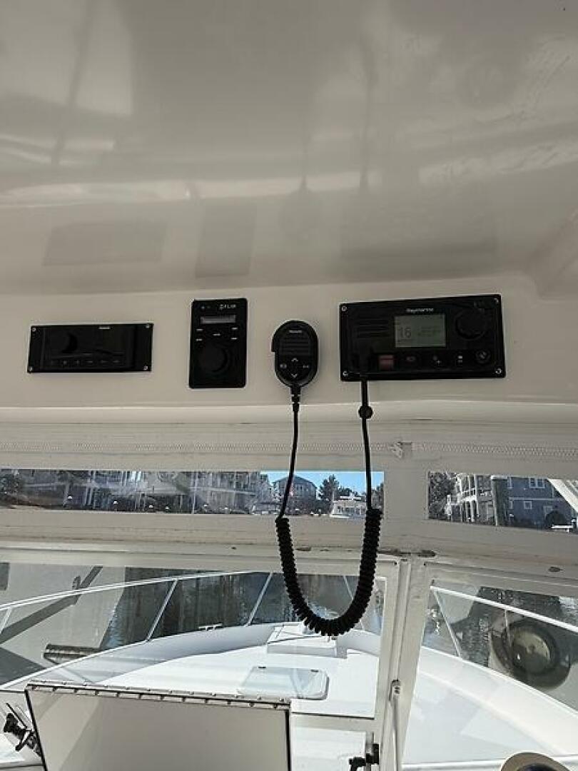 2011 Luhrs 37 IPS Canyon Series - Image 11