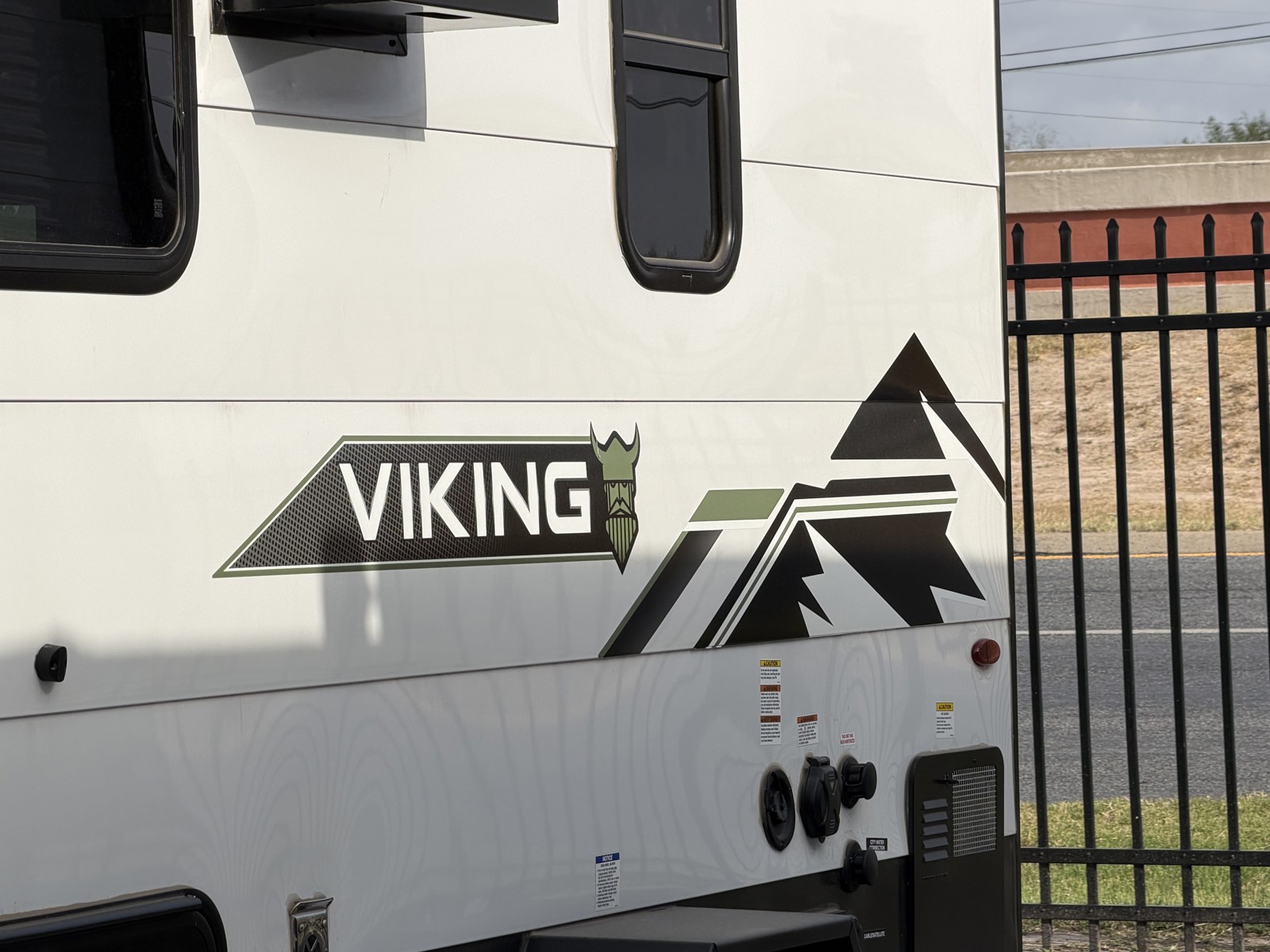 2025 COACHMEN VIKING 12000ROK - Image 5