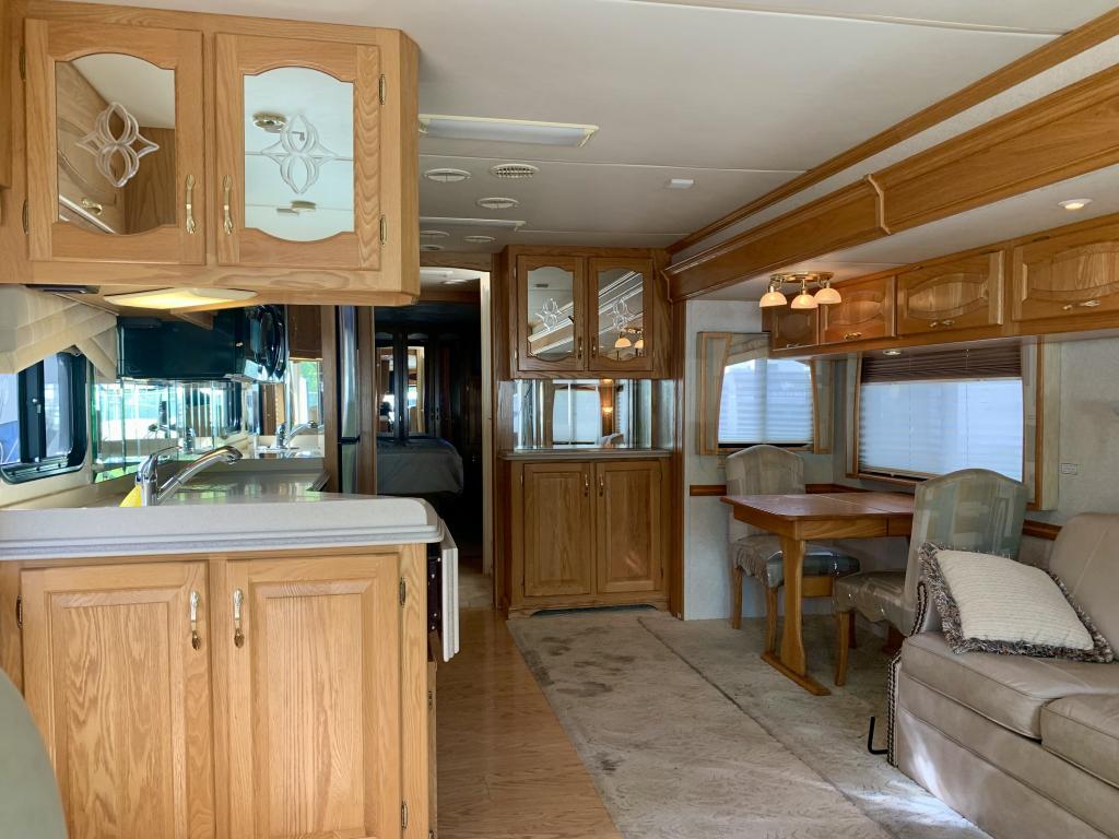 2005 MOUNTAIN AIRE 3778-WORKHORSE - Image 18