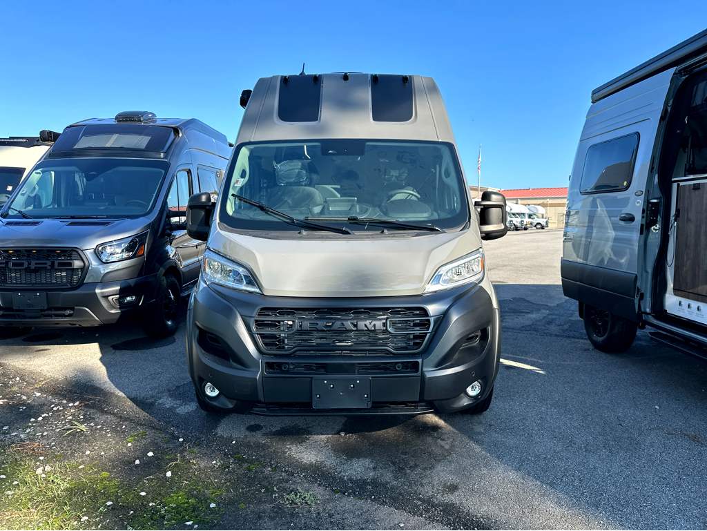 2027 GRAND DESIGN LINEAGE SERIESVP LVP2 - Image 2