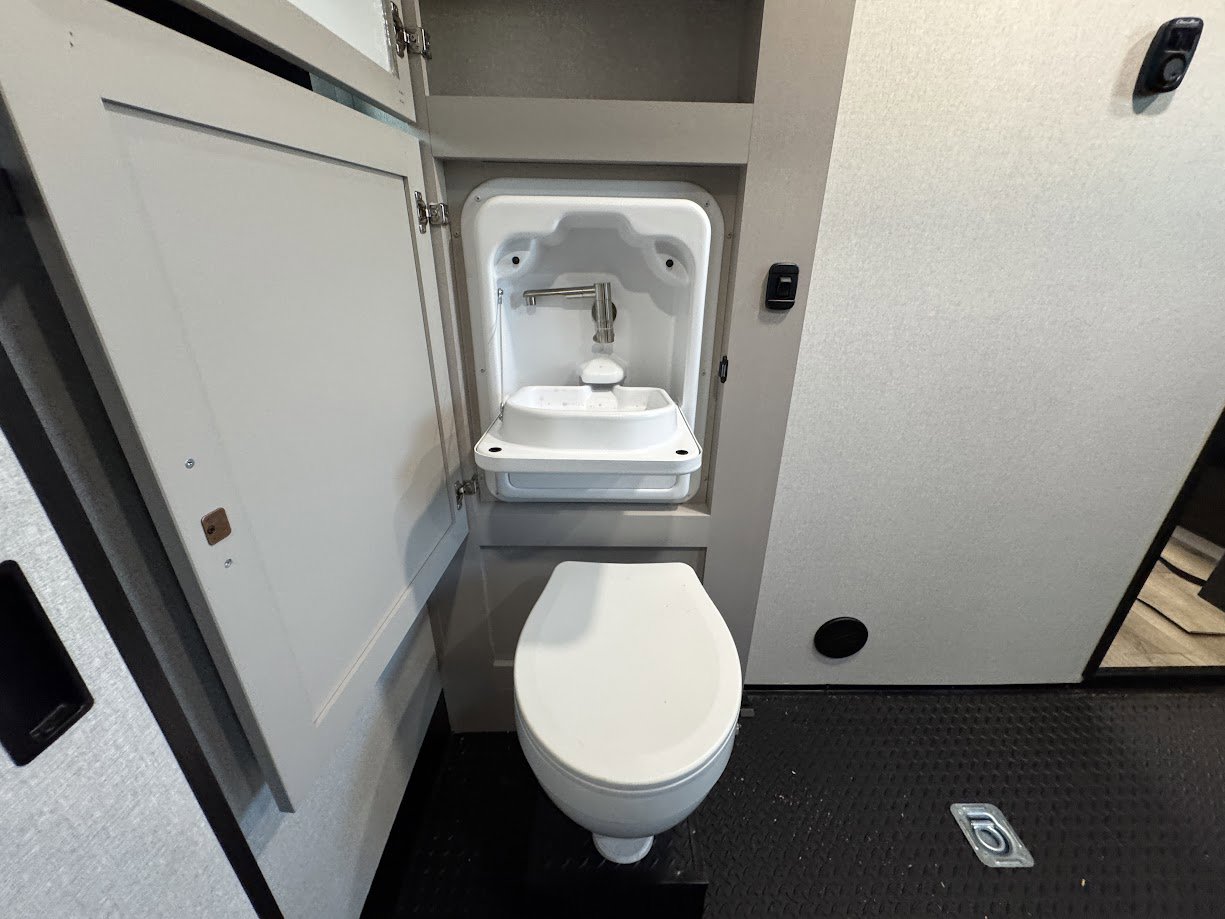 2026 JAYCO SEISMIC 399 - Image 39