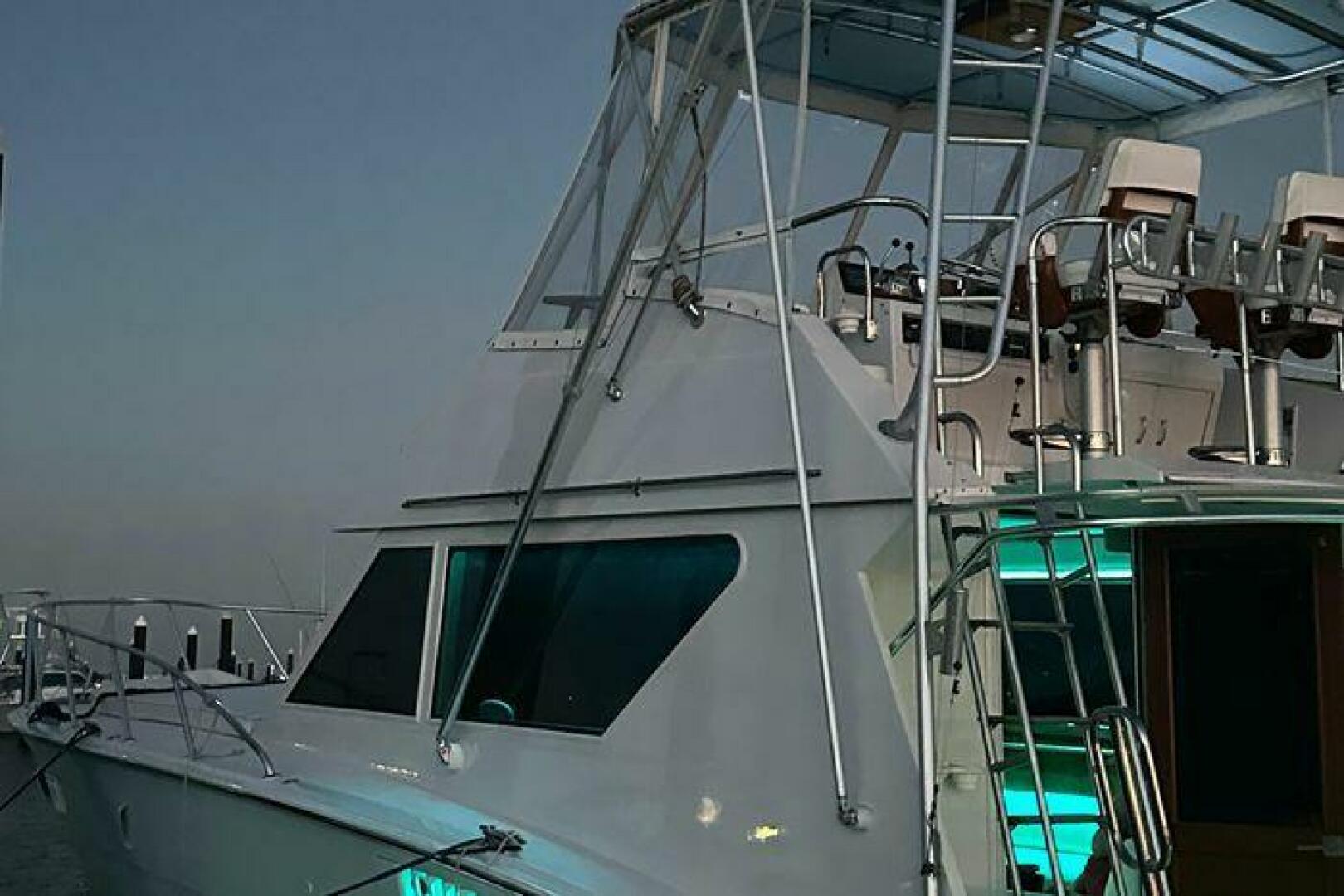1990 Hatteras 45 Convertible - Image 19