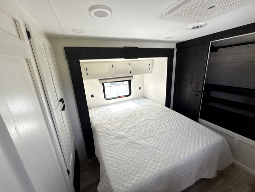 2026 VENTURE RV SIENNA 293VIK - Image 22