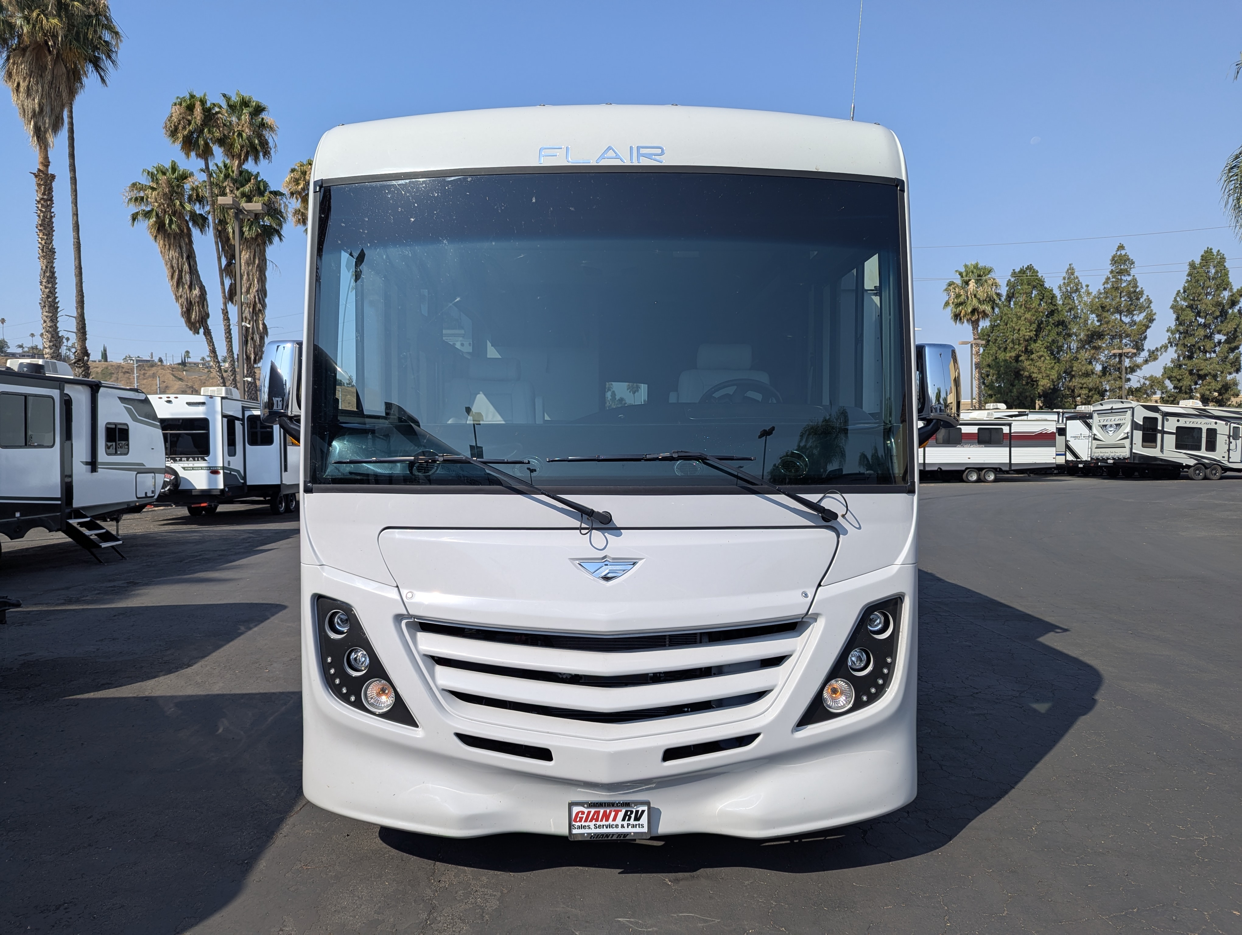 2026 Fleetwood Flair 29M - Image 2