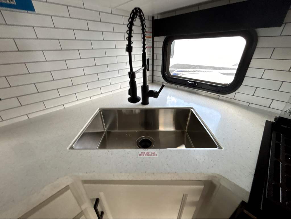 2026 VENTURE RV SPORTTREK 302VRD - Image 17
