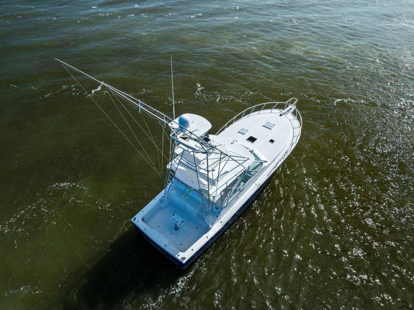 2006 Cabo 45 Express - Image 10