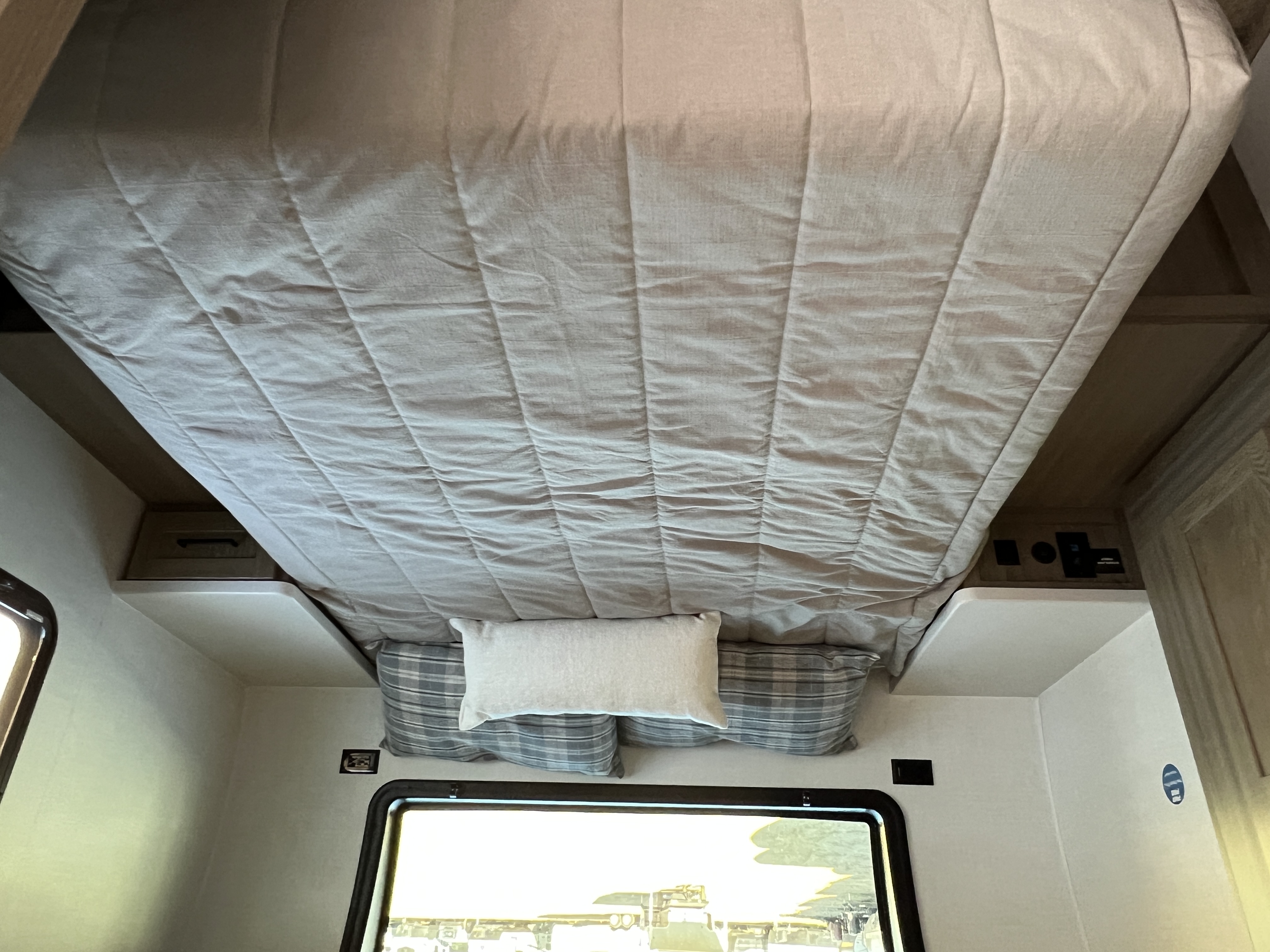 2027 Forest River Rockwood Mini Lite 2515S - Image 22