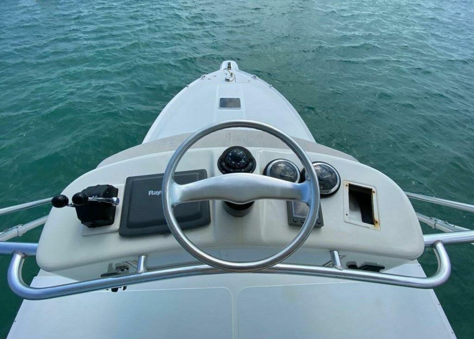 2001 Sea Ray 340 Amberjack - Image 5