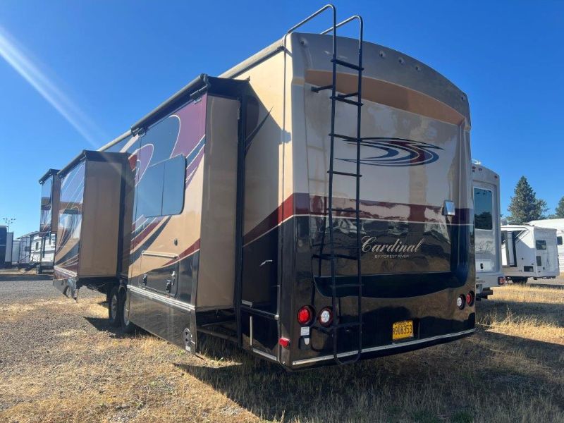 2015 Forest River Cardinal 3825FL - Image 2