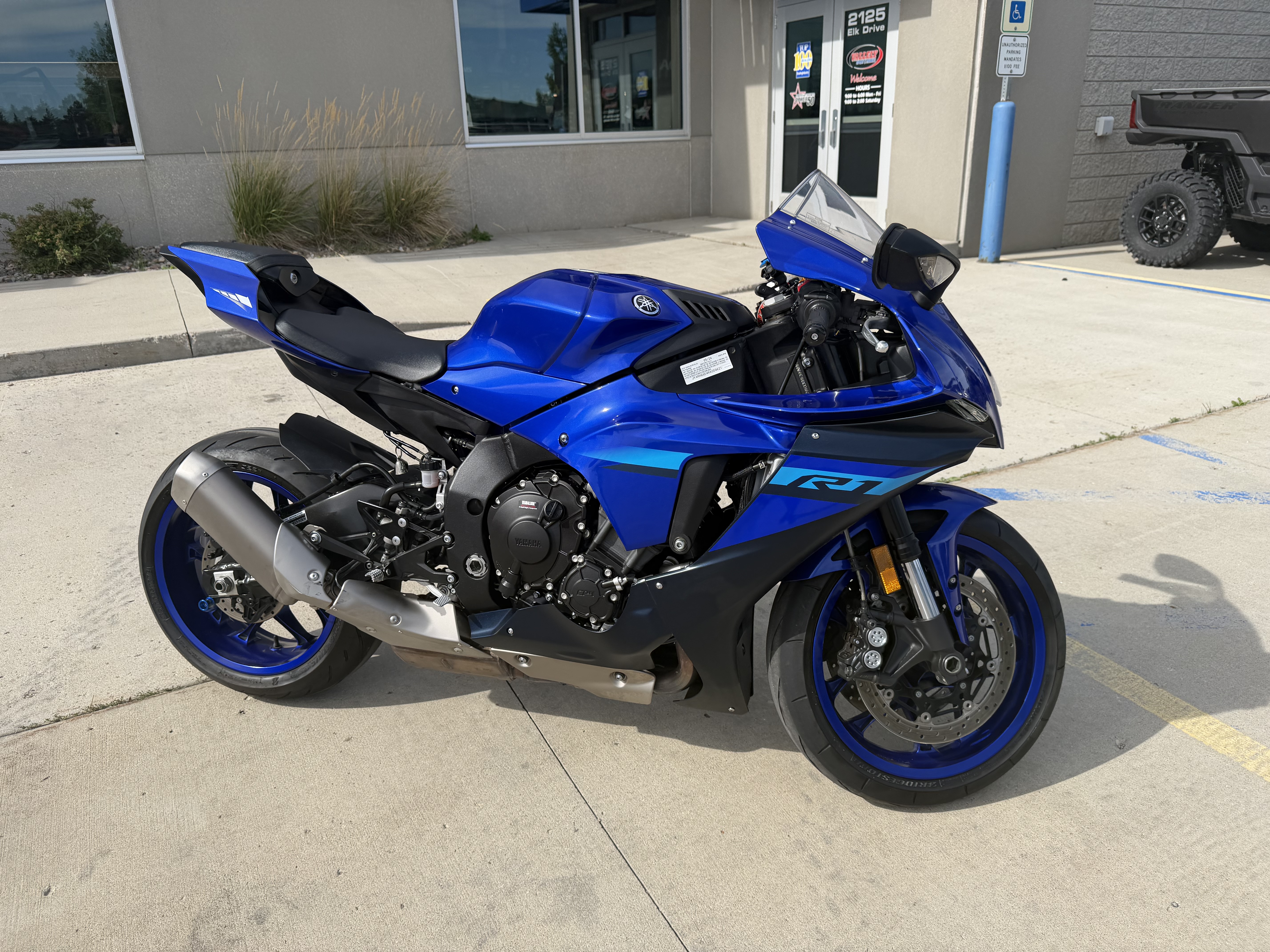 2024 Yamaha YZF R1 - Image 3