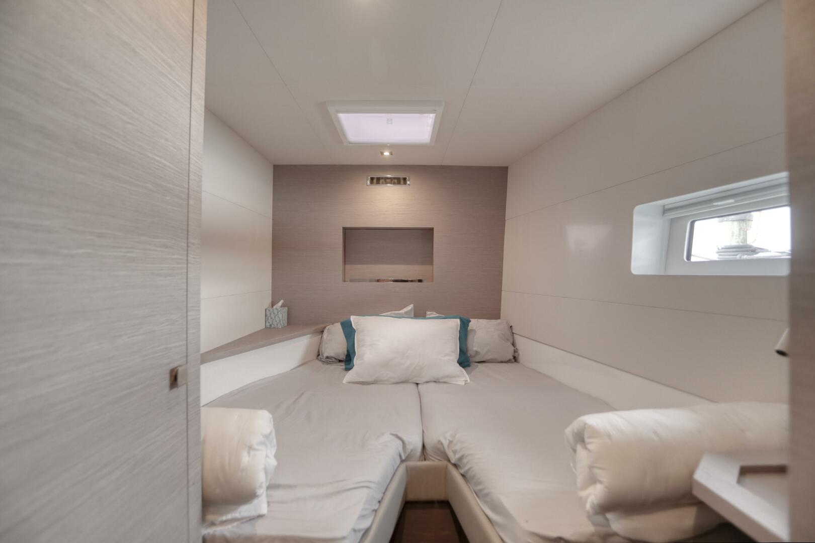 2022 Fountaine Pajot MY6 - Image 107