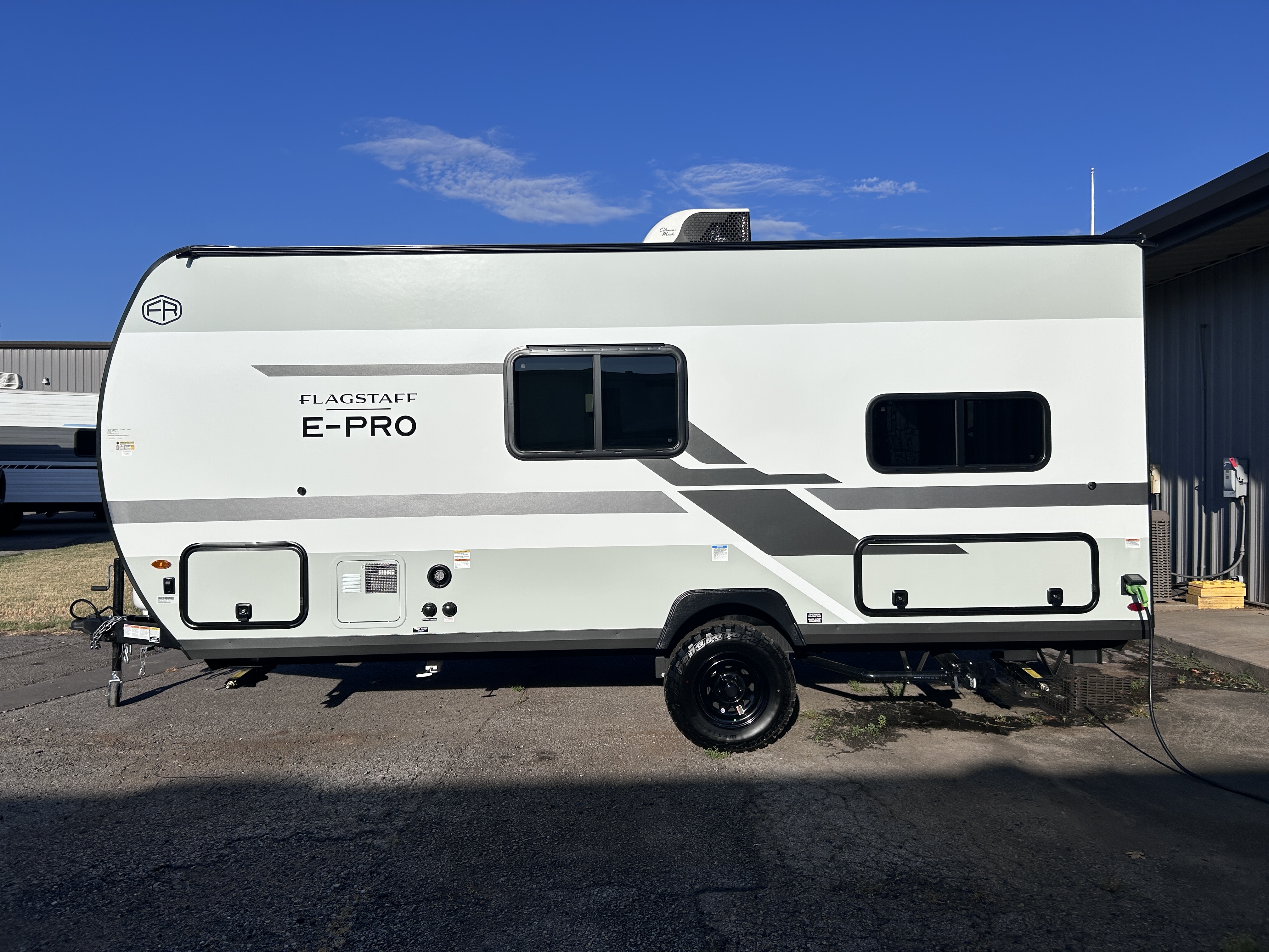 2027 Forest River Flagstaff E-Pro LE E171BLE - Image 5