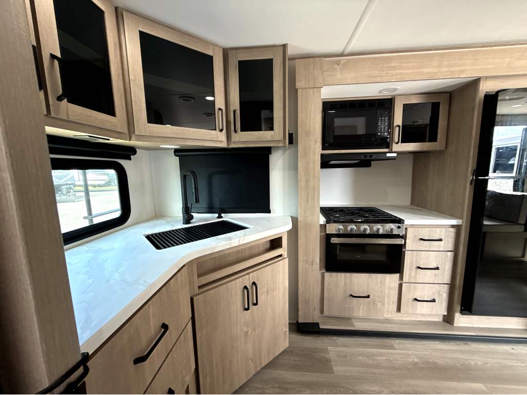 2026 GRAND DESIGN IMAGINE 22MLE - Image 21