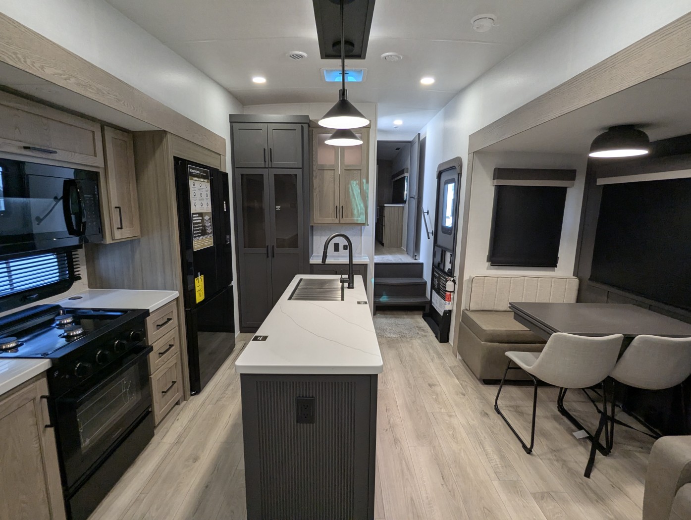2026 Forest River Rockwood Signature R361RLS - Image 25