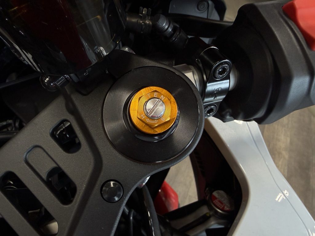 2026 Yamaha YZF-R7 70th Anniversary Edition - Image 31