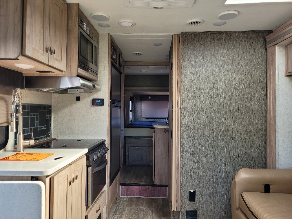 2018 Forest River Forester 2401R MBS - Image 8