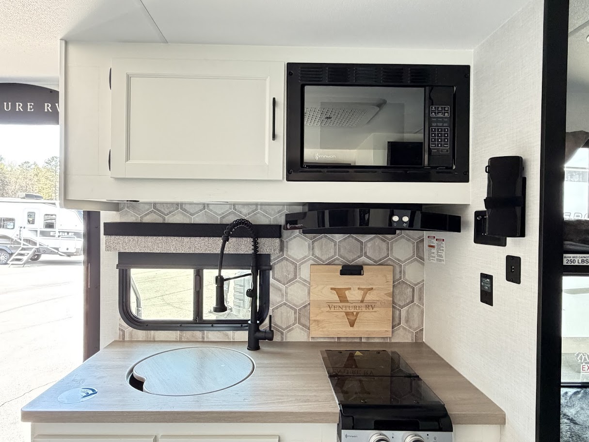 2026 VENTURE RV SPORTTREK STINGER 222VUD - Image 20