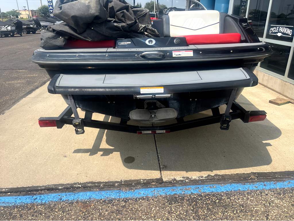 2014 Glastron GTS 207 - Image 2