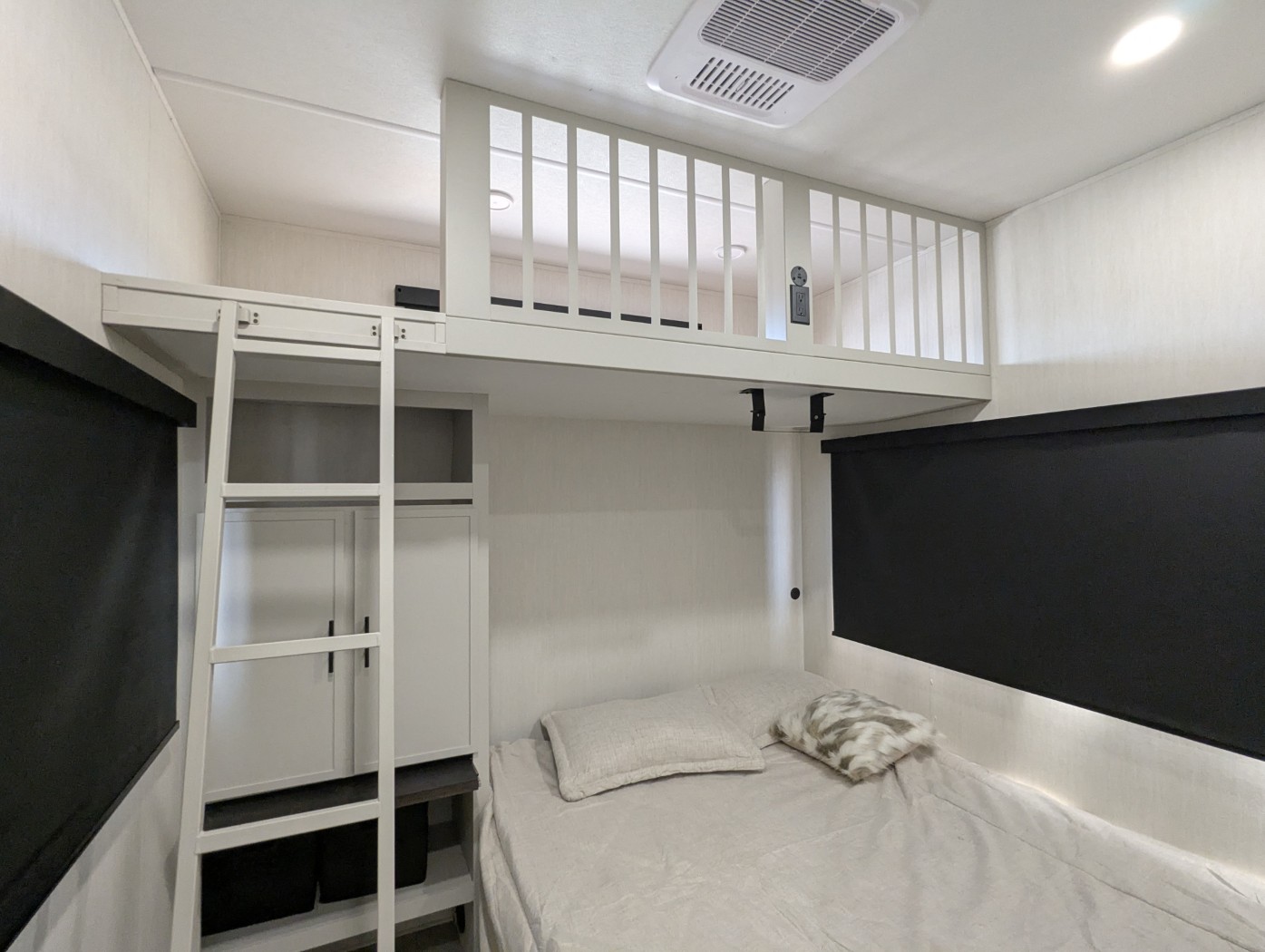 2026 Forest River CRUSADER 2SUITE - Image 32