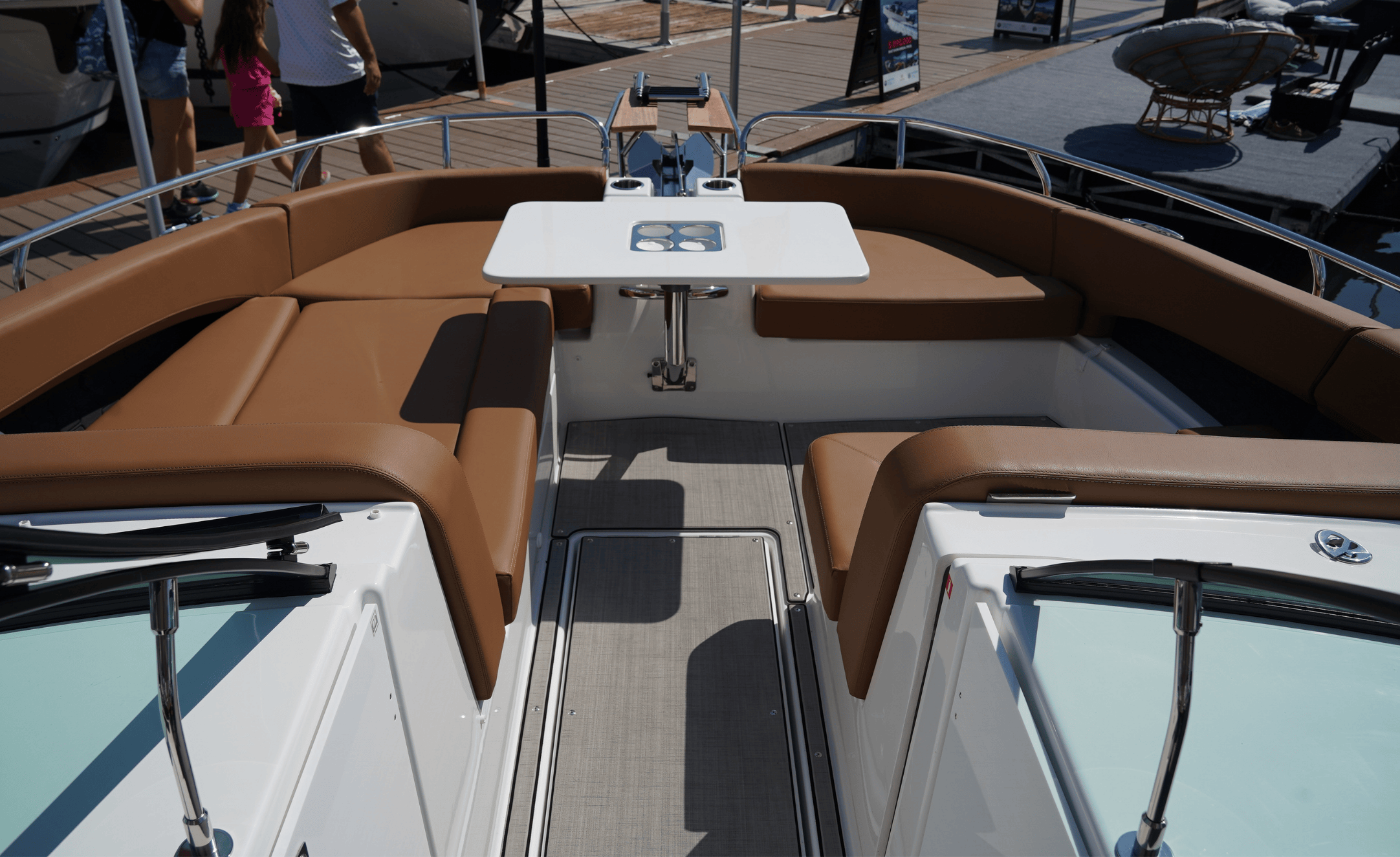2026 Jeanneau TH33 - Image 14