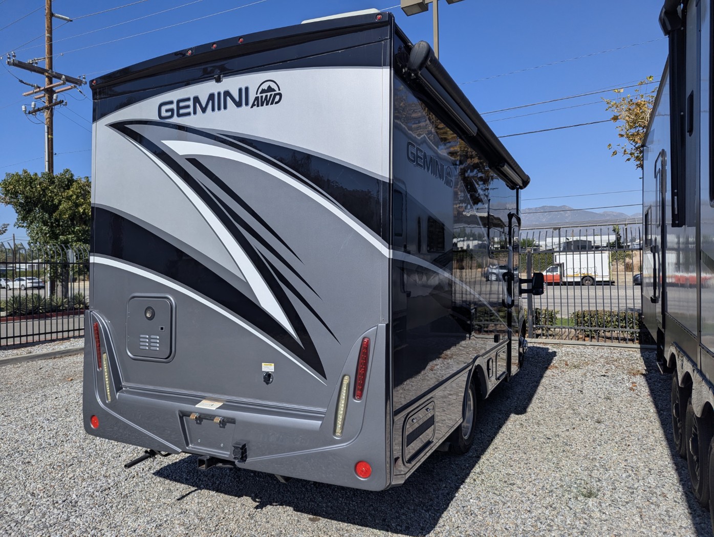 2023 Thor Motor Coach Gemini RUV 23TW - Image 5