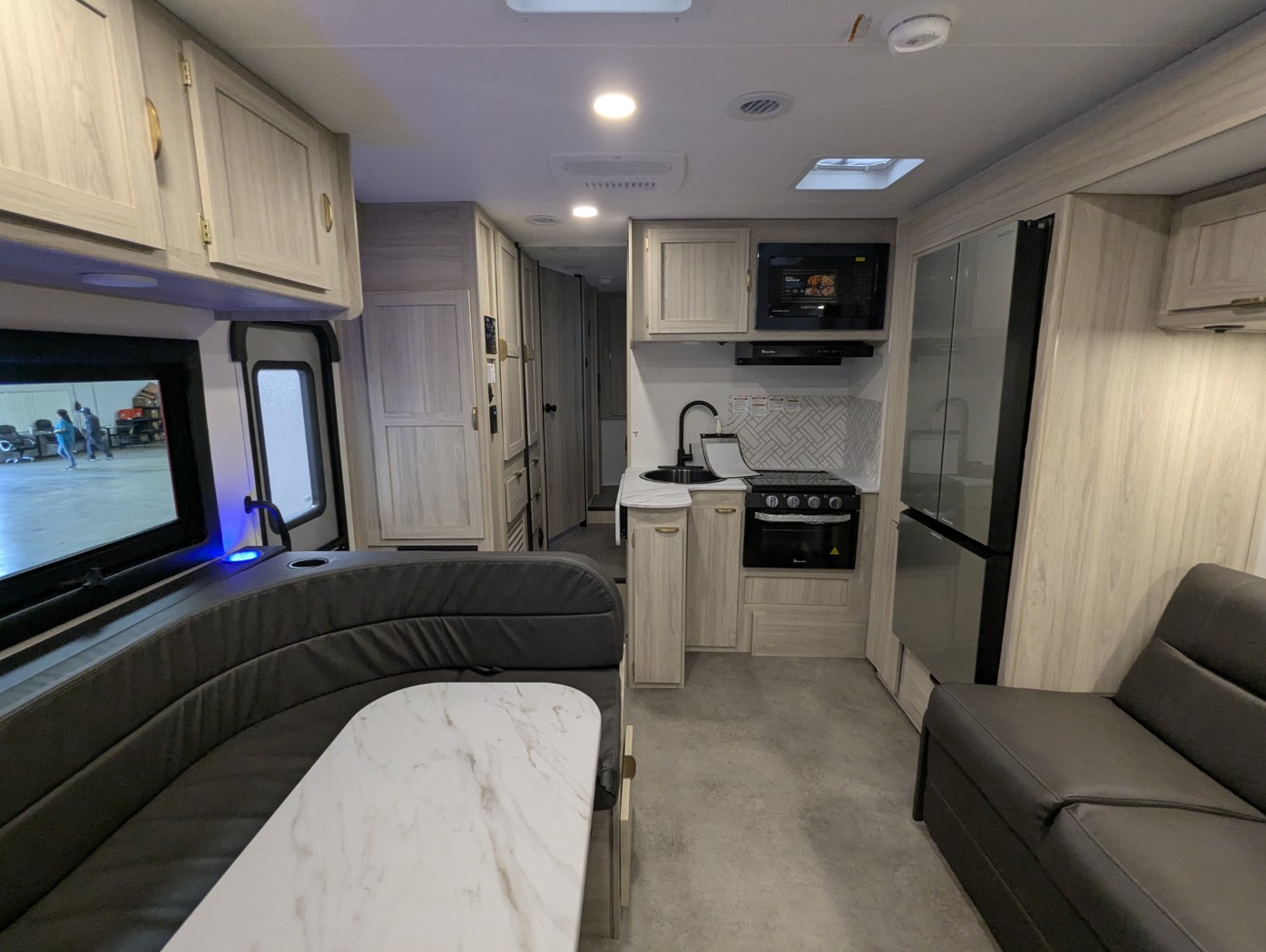 2027 Coachmen Cross Trail 26XG - Image 18