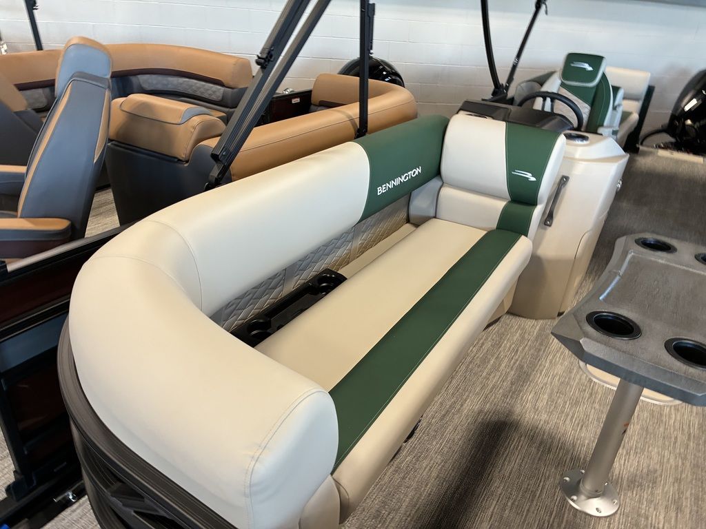 2026 Bennington 23 SSR Tritoon Pontoon - Image 6