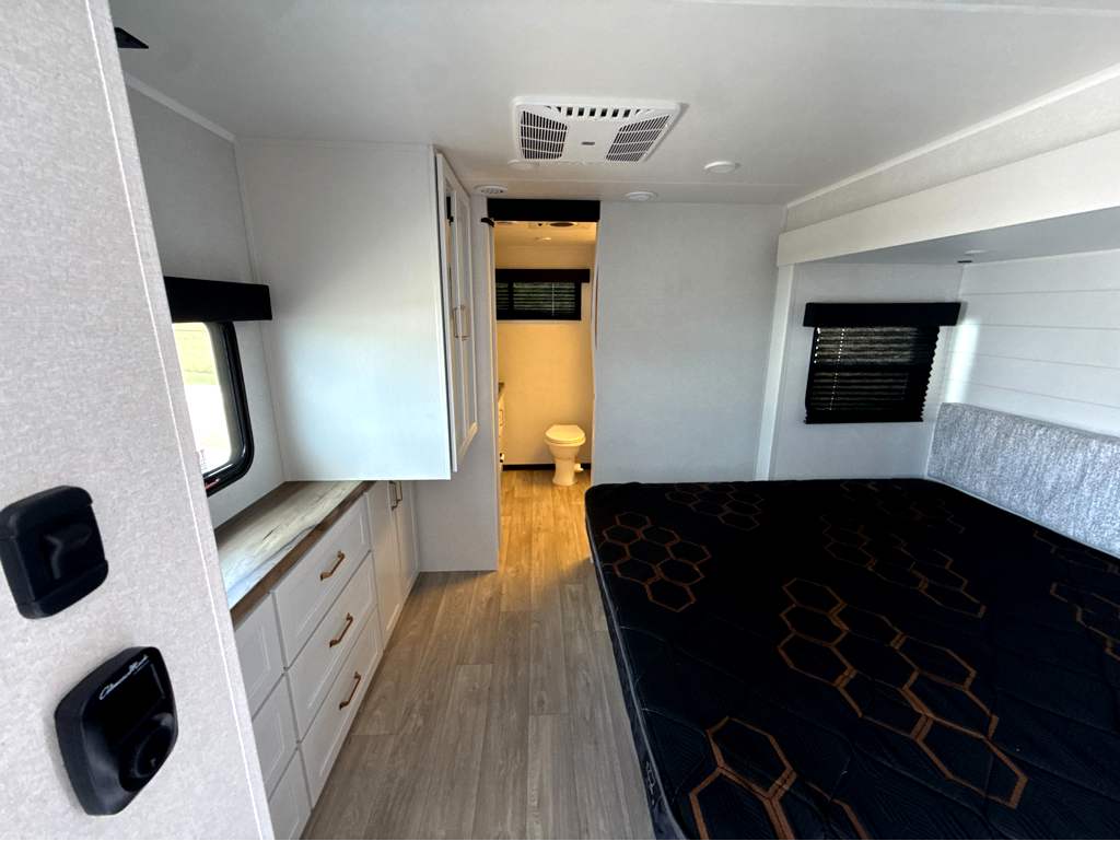 2027 JAYCO EAGLE 265FKDS - Image 6