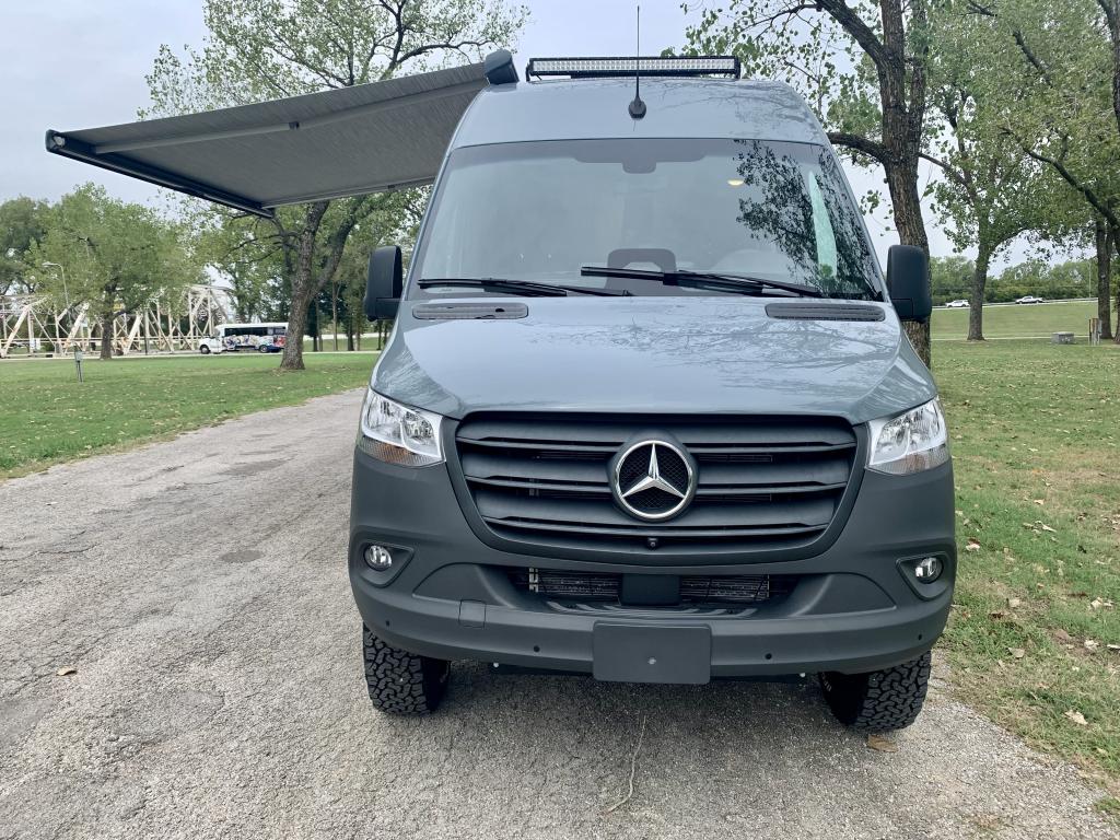 2025 THOR MOTORCOACH SANCTUARY 19A - Image 3
