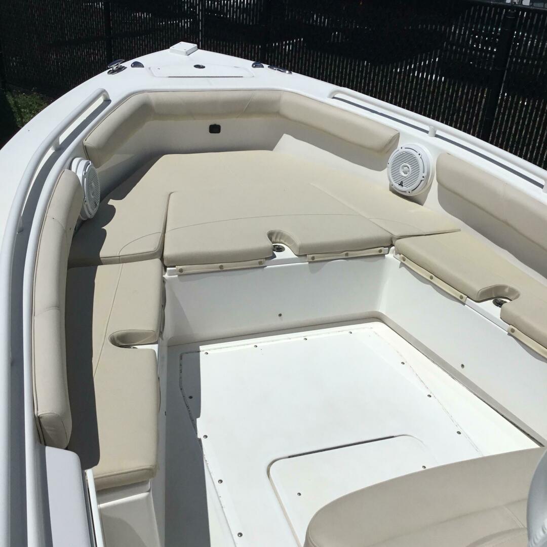 2016 Everglades 243CC - Image 4