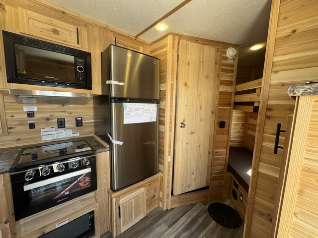 2027 ICE CASTLE RV EXTREME III 8X21 - Image 14