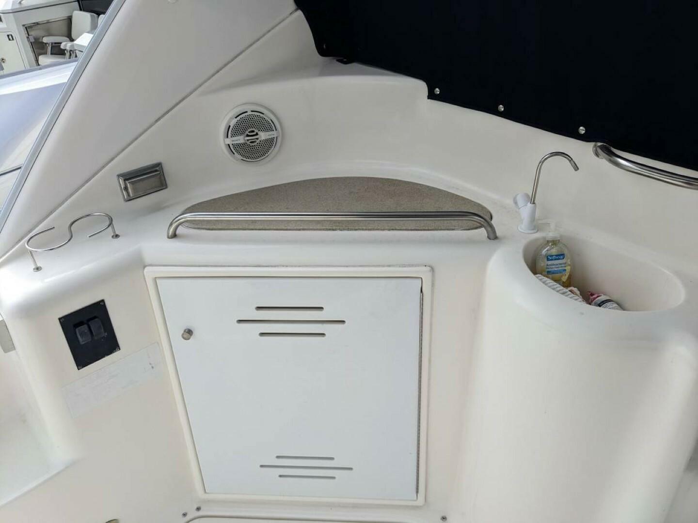 2003 Cruisers Yachts 3970 - Image 17