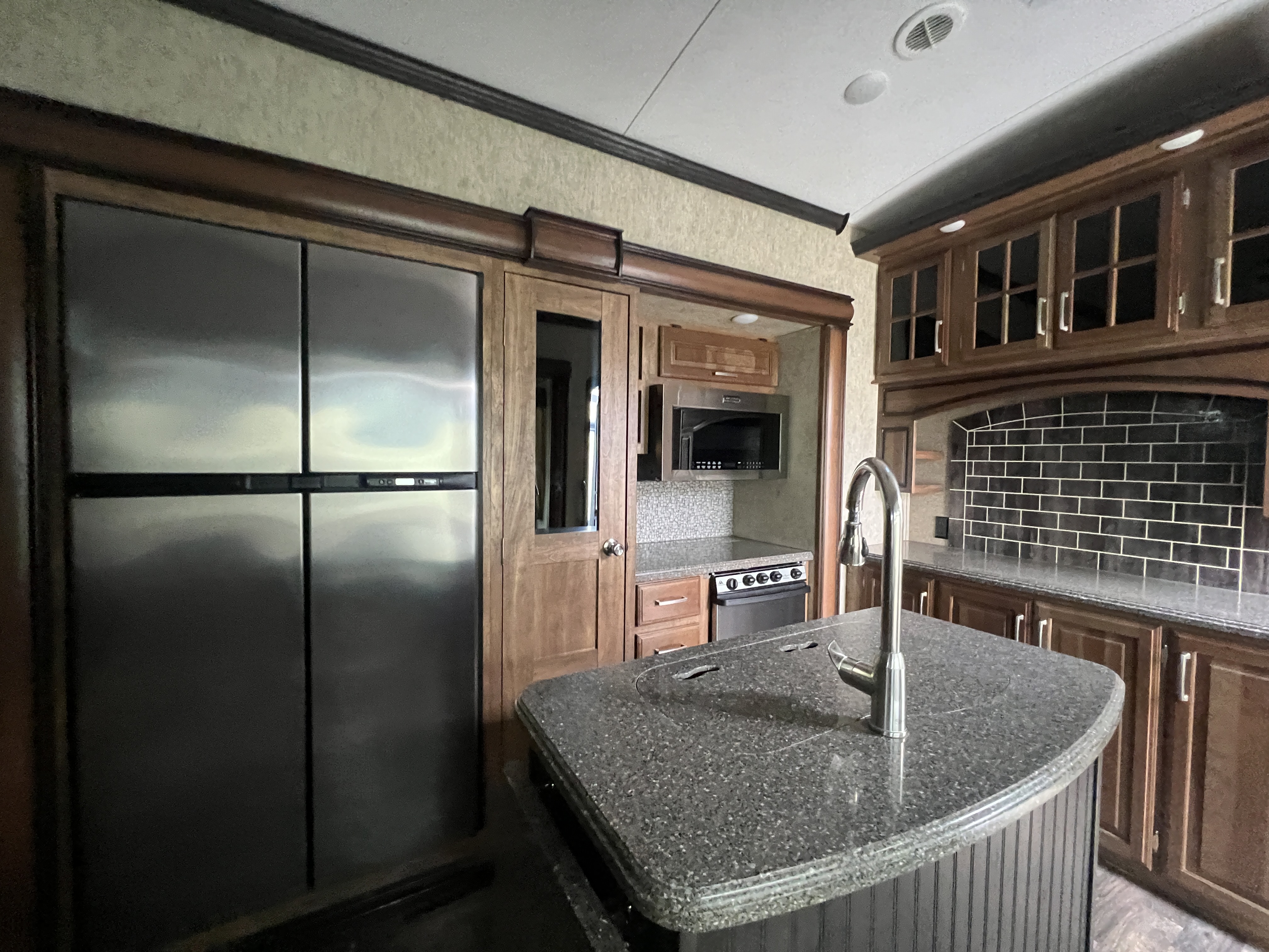 2017 Keystone Montana High Country 379RD - Image 12