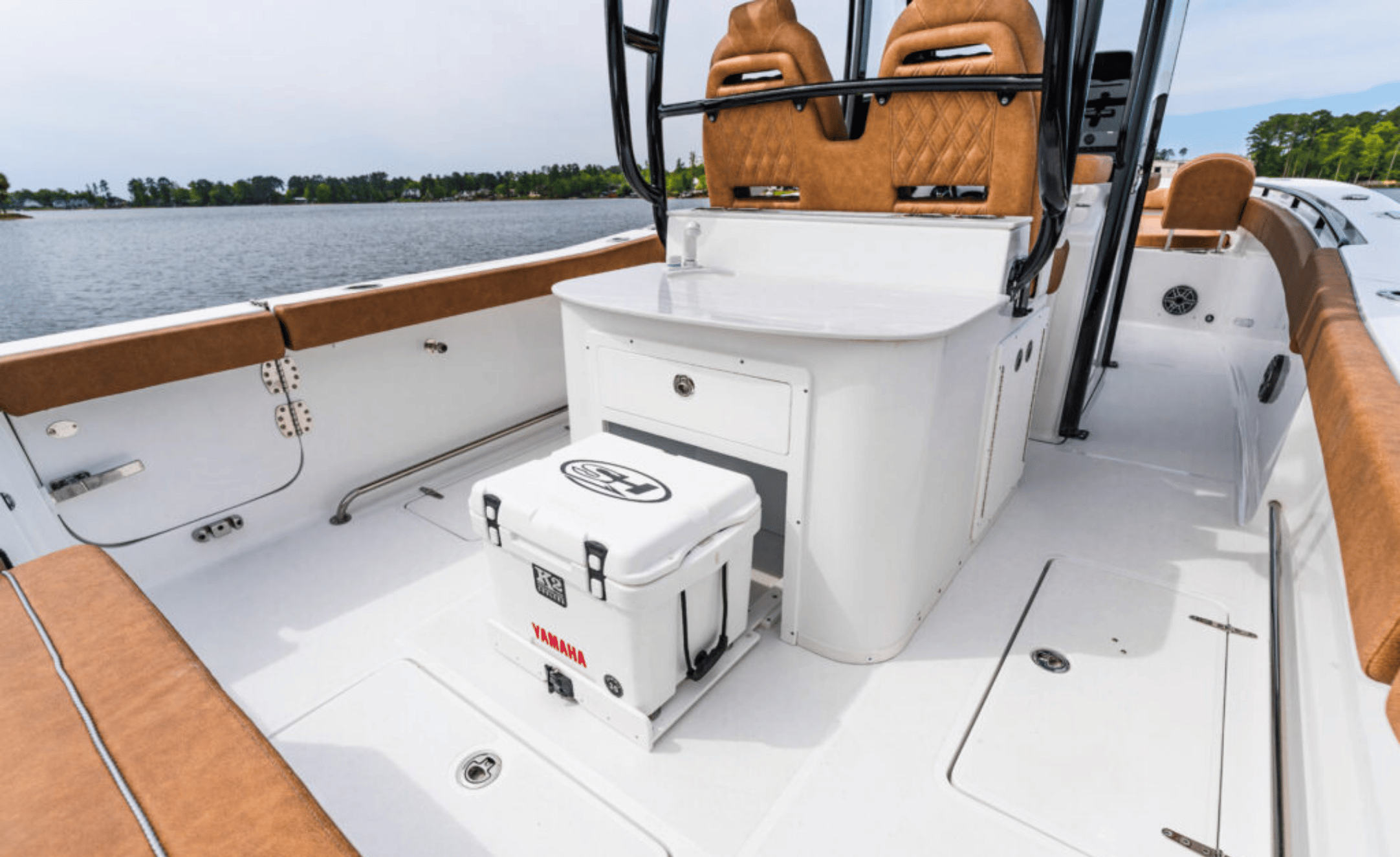 2027 SEA HUNT ULTRA 305SE - Image 13