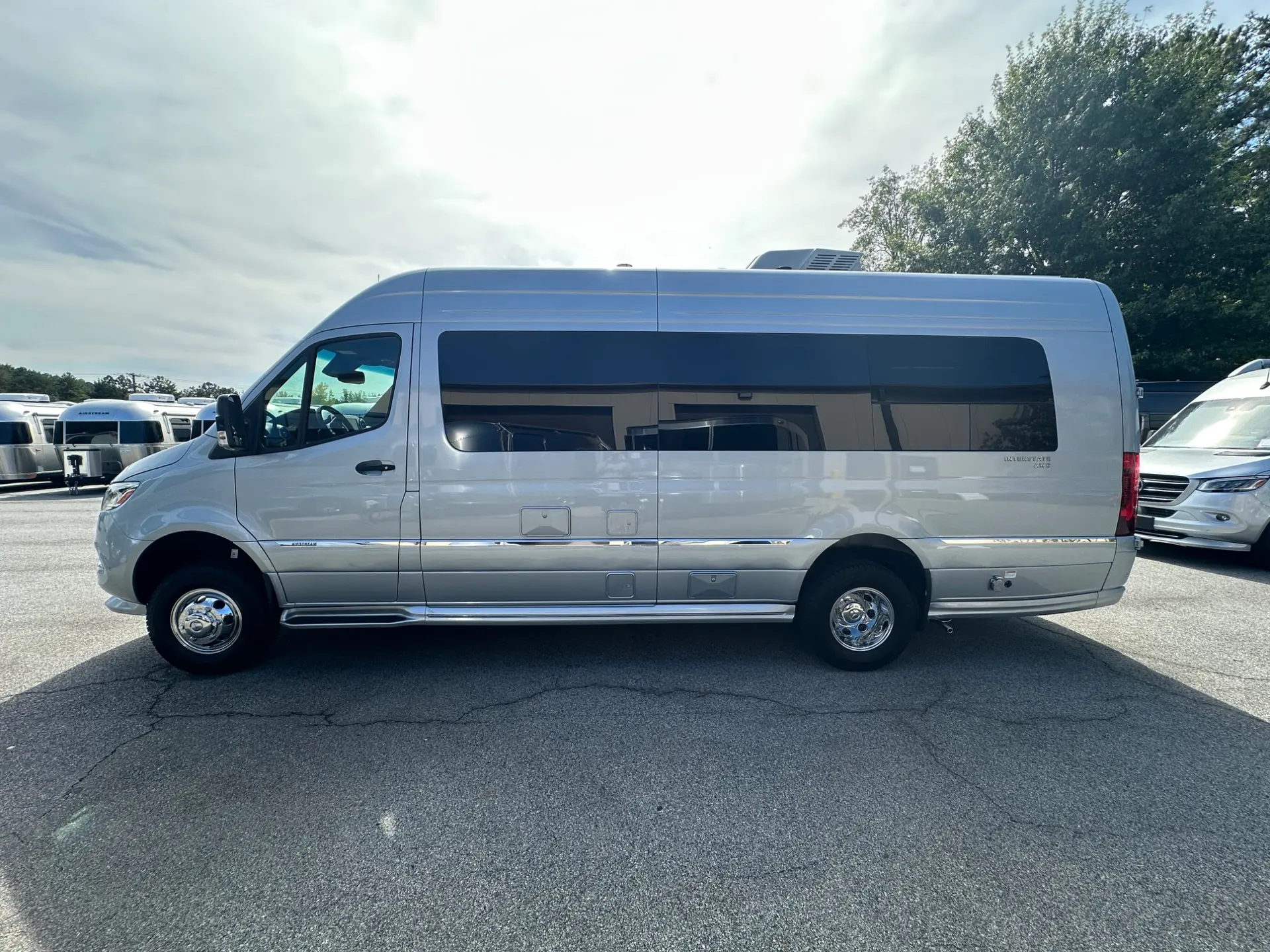2026 Airstream Interstate 24GT - Image 8