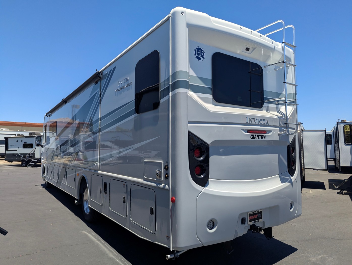 2026 Holiday Rambler Invicta 36Y - Image 5