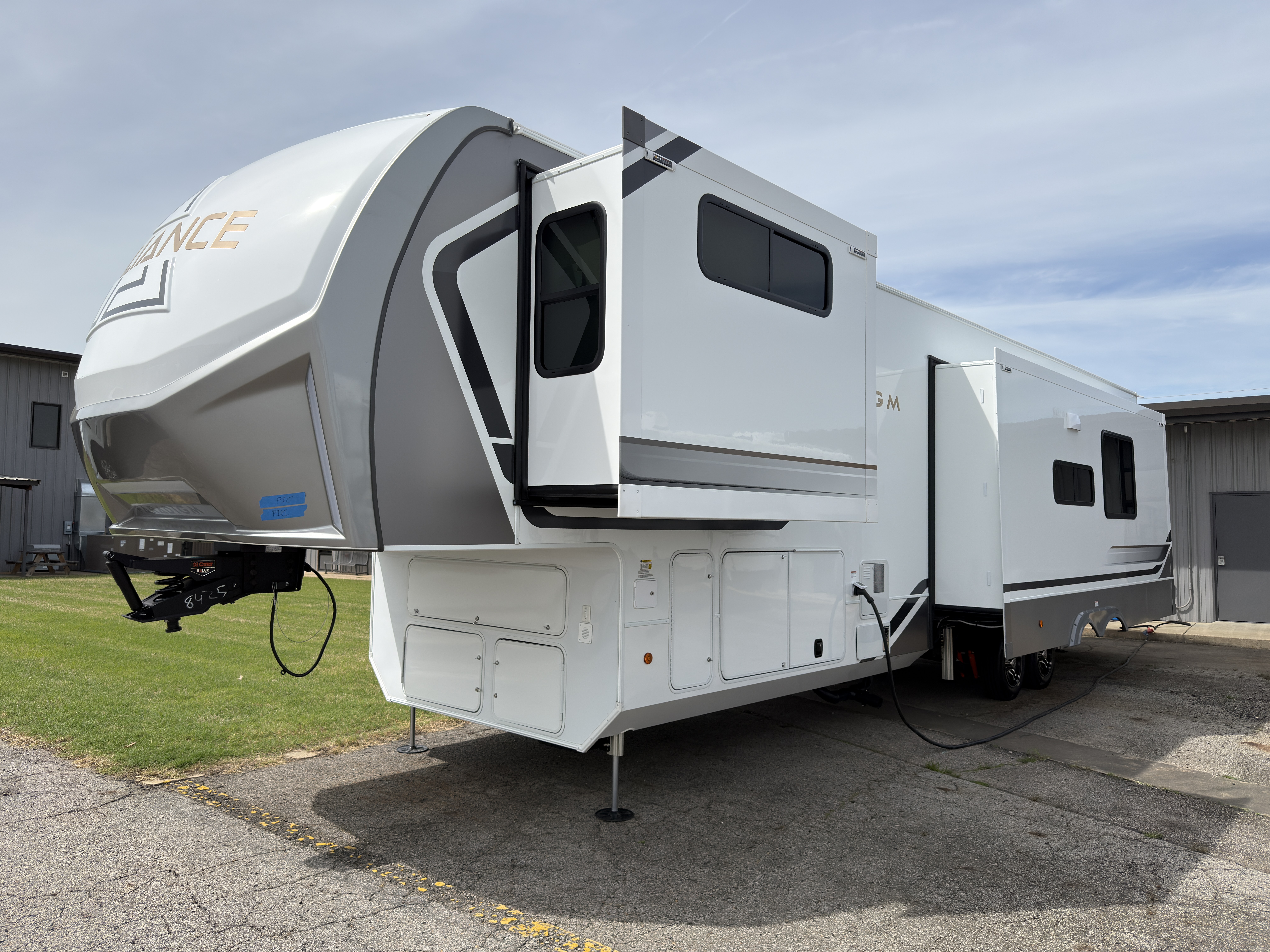 2026 Alliance RV Paradigm 388SP - Image 3