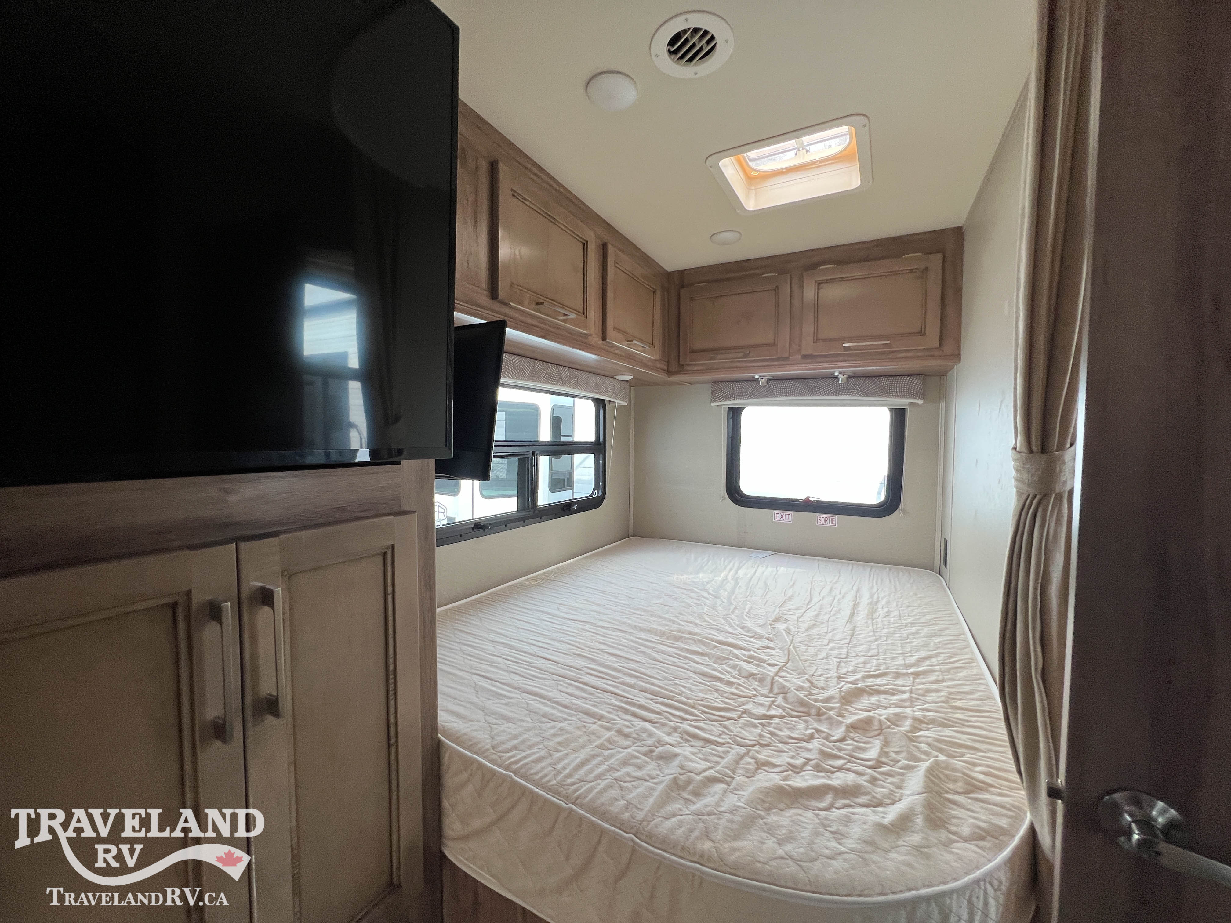 2019 Entegra Coach Odyssey 25R - Image 18