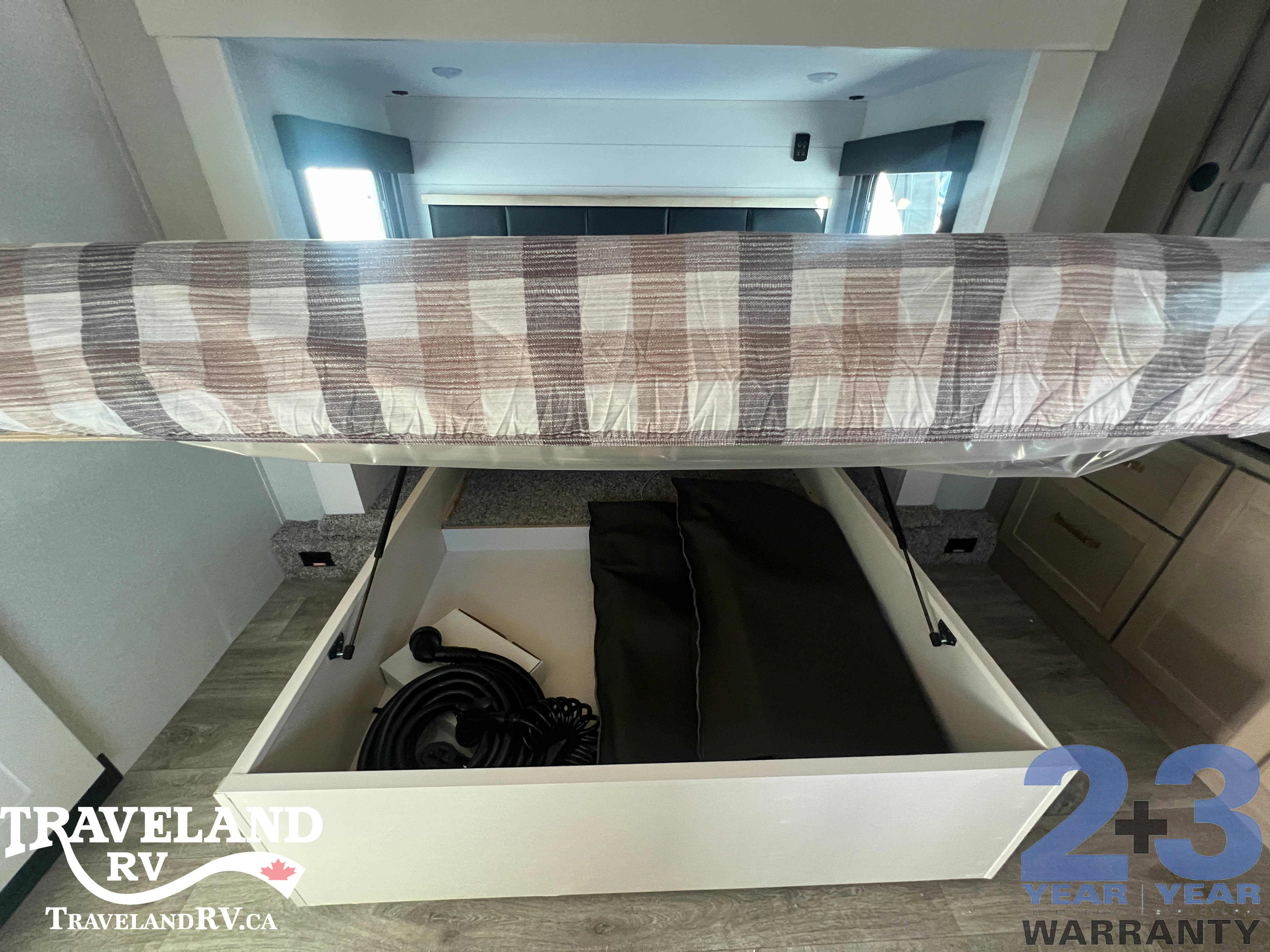 2026 Jayco Eagle 365UKTS - Image 25
