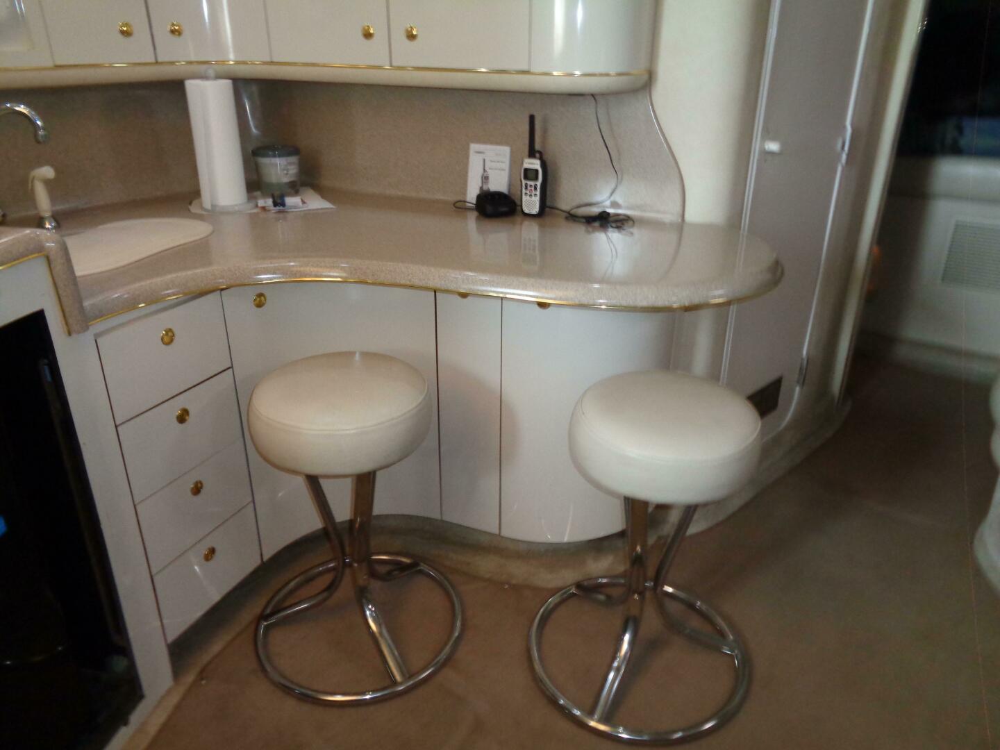 1997 Sea Ray 370 Sundancer - Image 15