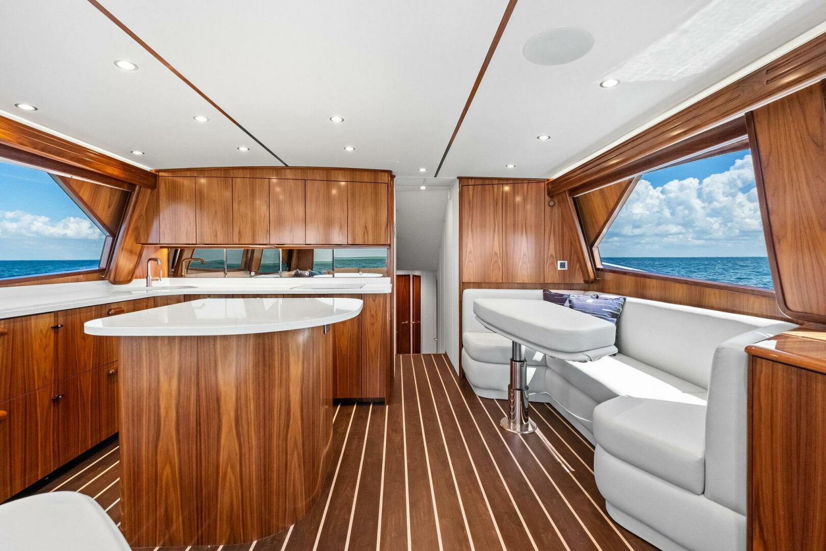 2025 Viking 58 Convertible - Image 6