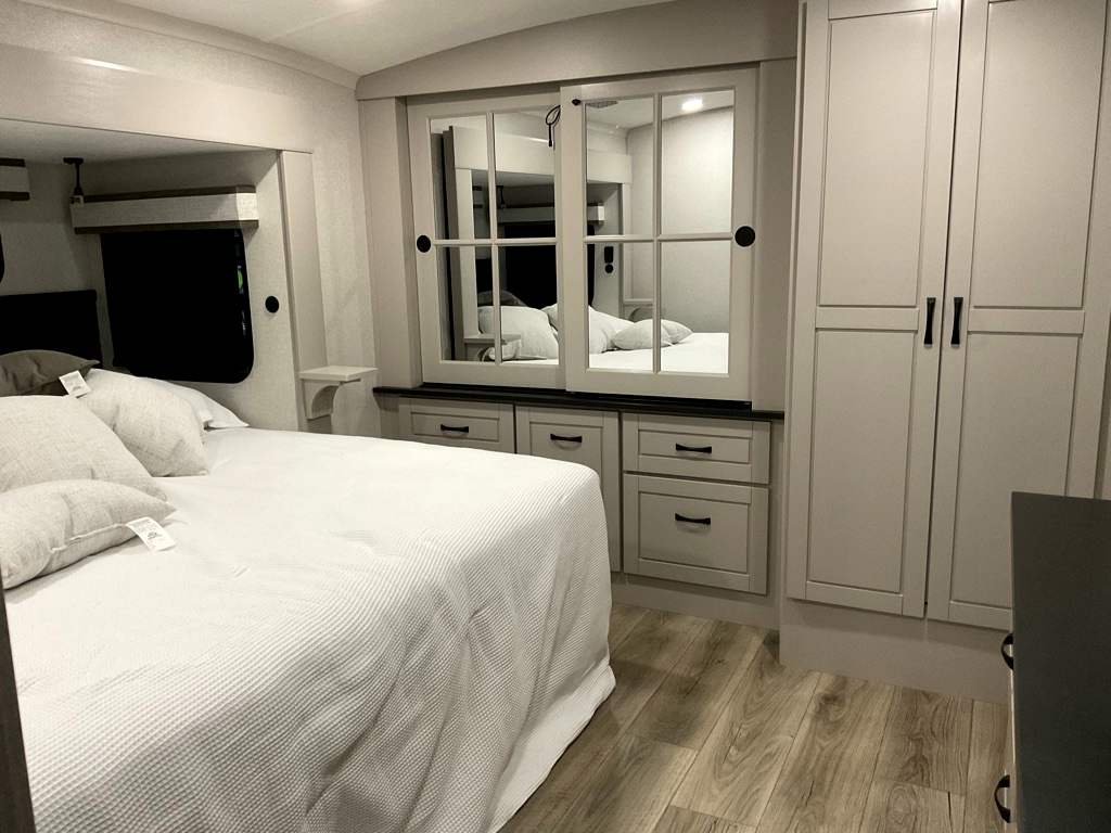 2026 JAYCO NORTH POINT 395 DSDB - Image 29